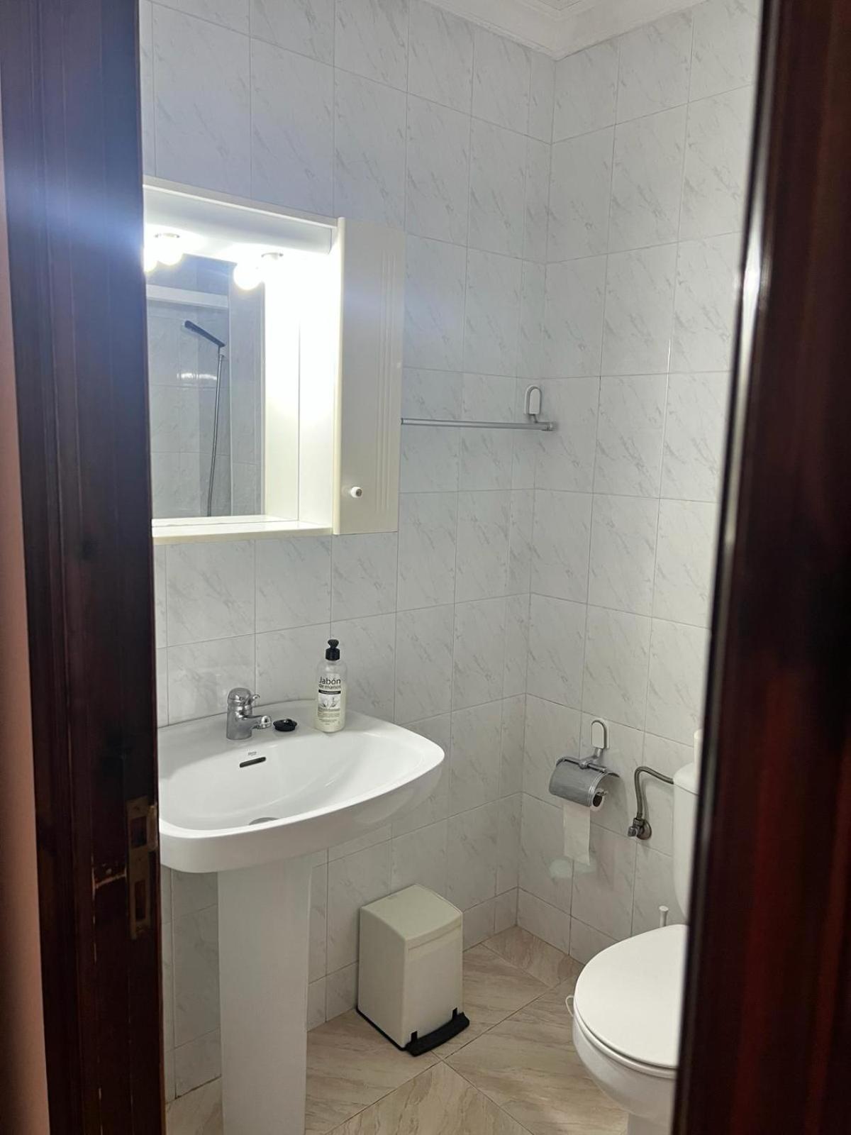 Double Room With Private Bathroom photo 2