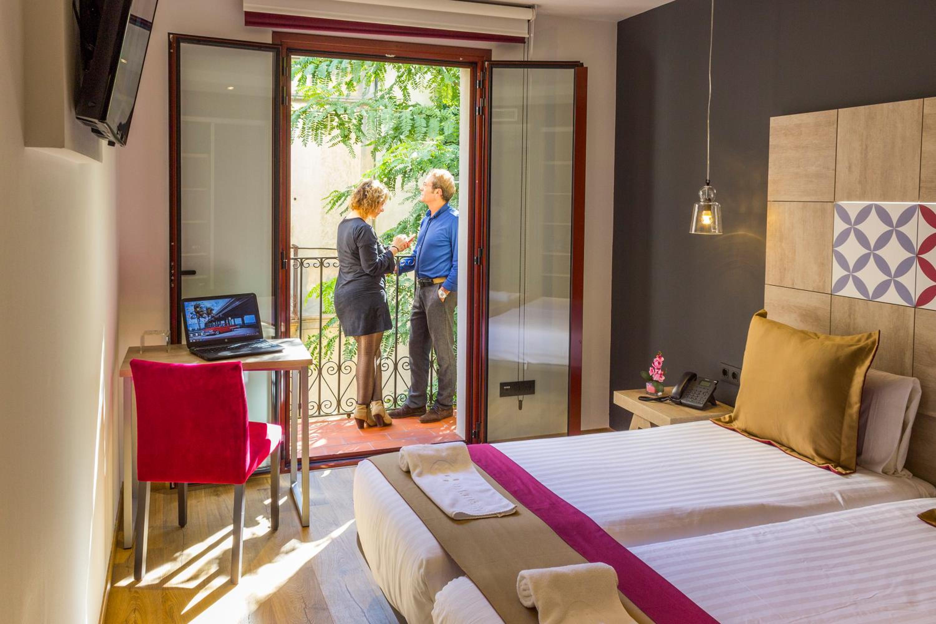 Superior Double or Twin Room with Balcony photo 2