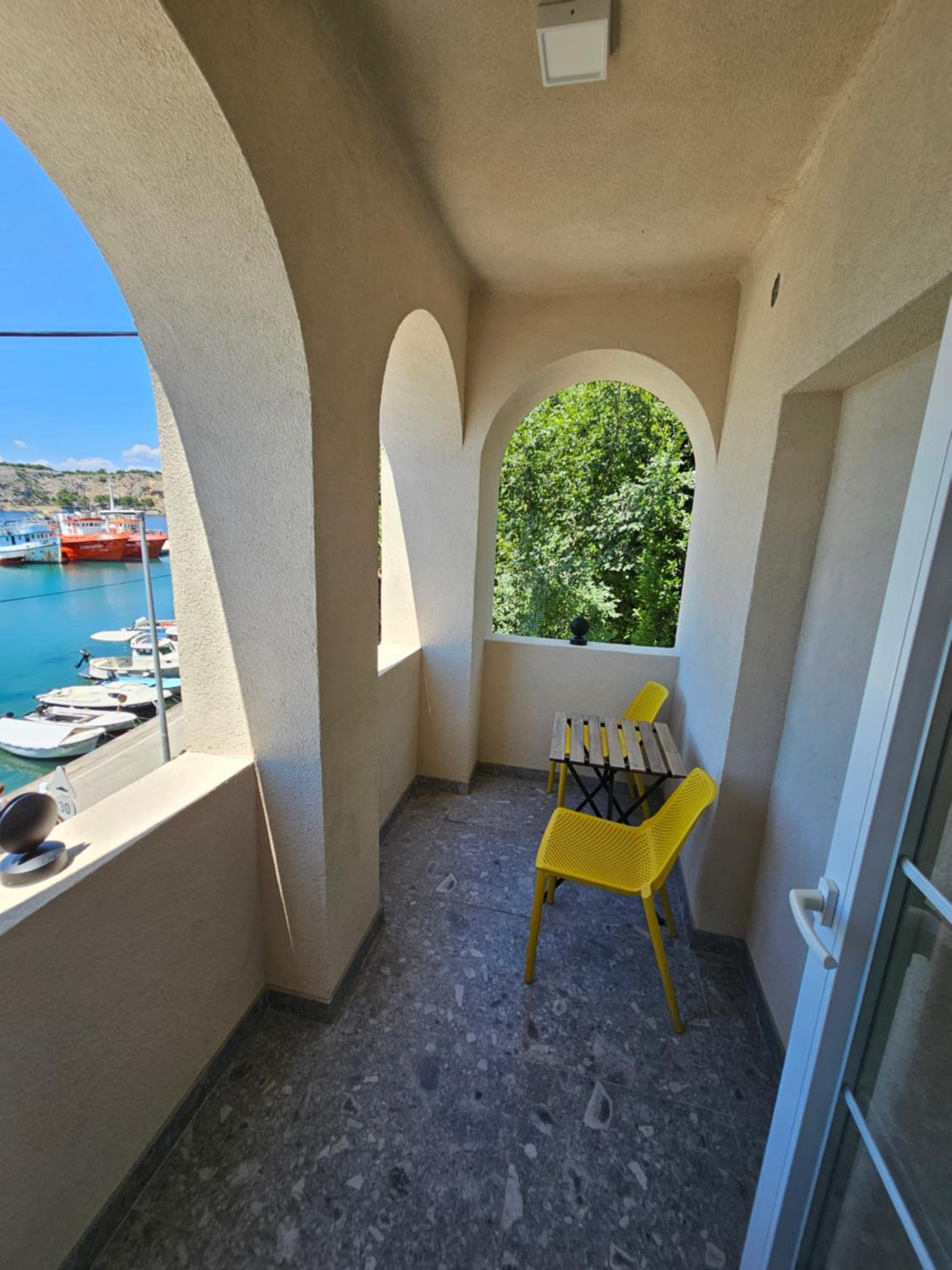 Deluxe Double Room with Balcony and Sea View photo 2