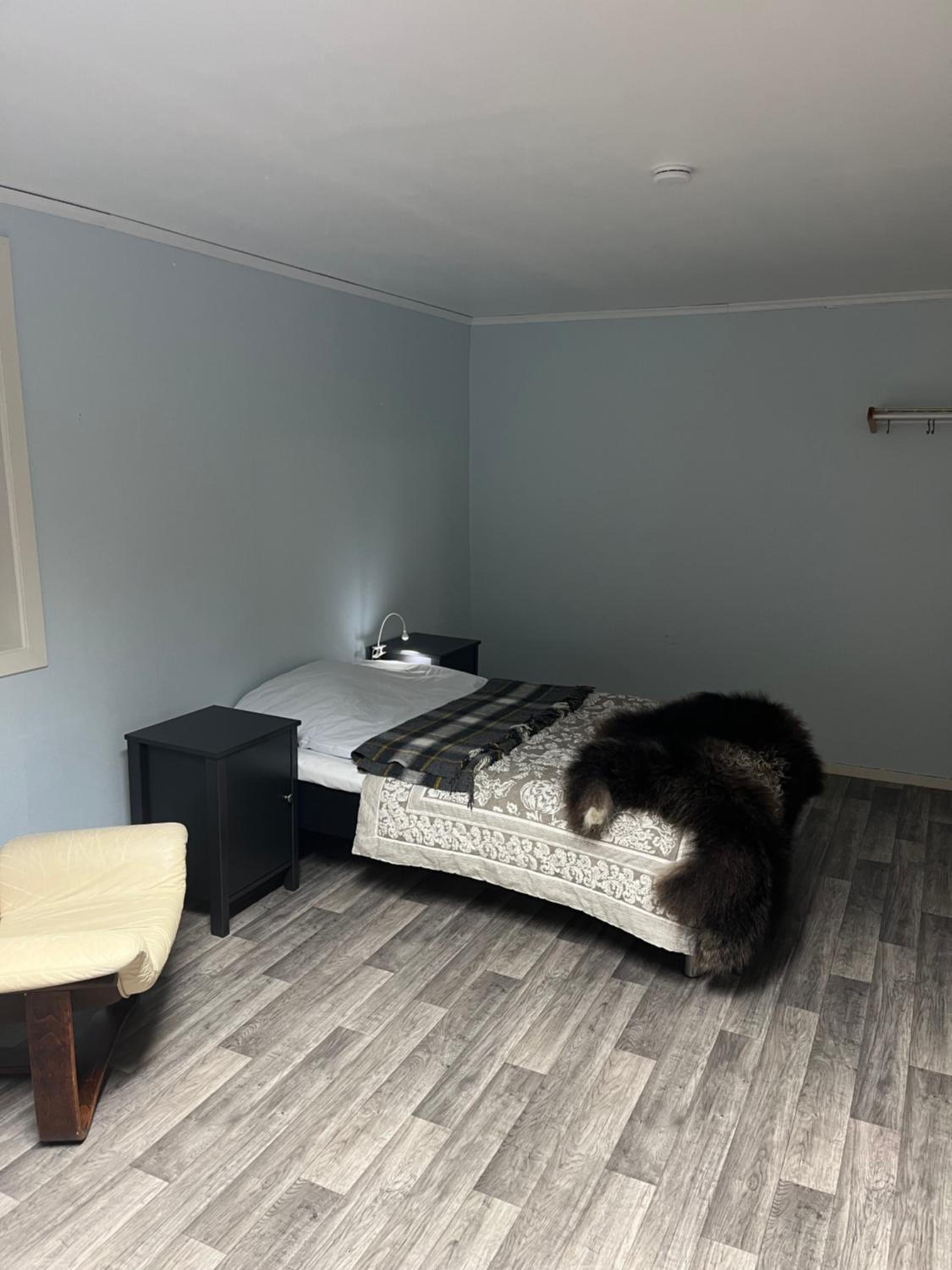 Large Double Room - Photo 3