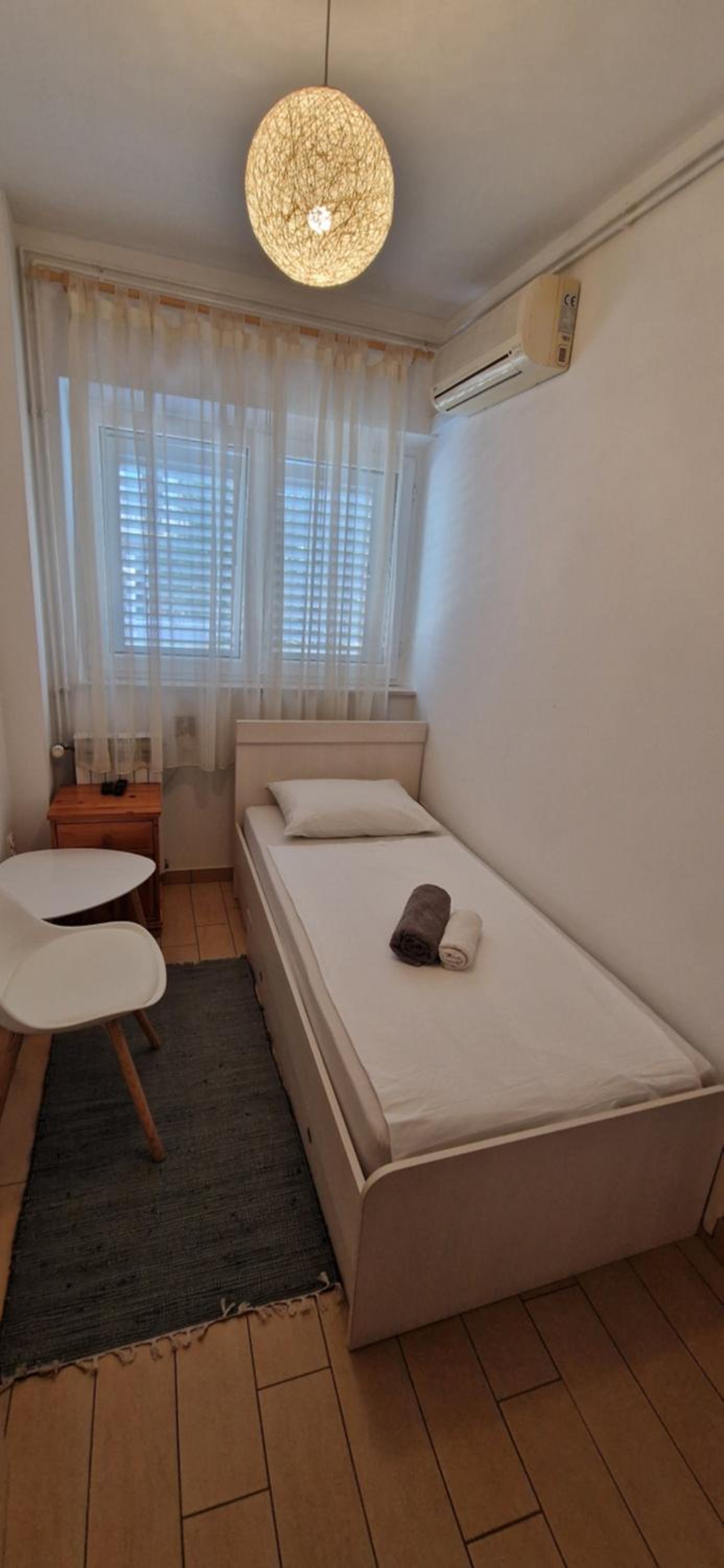 Single Room with Private Bathroom photo 3