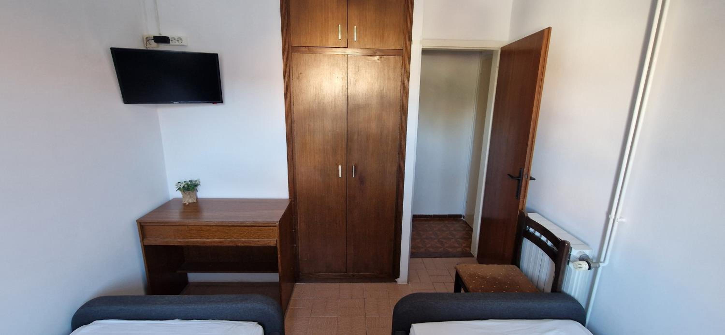 Twin Room with Private Bathroom