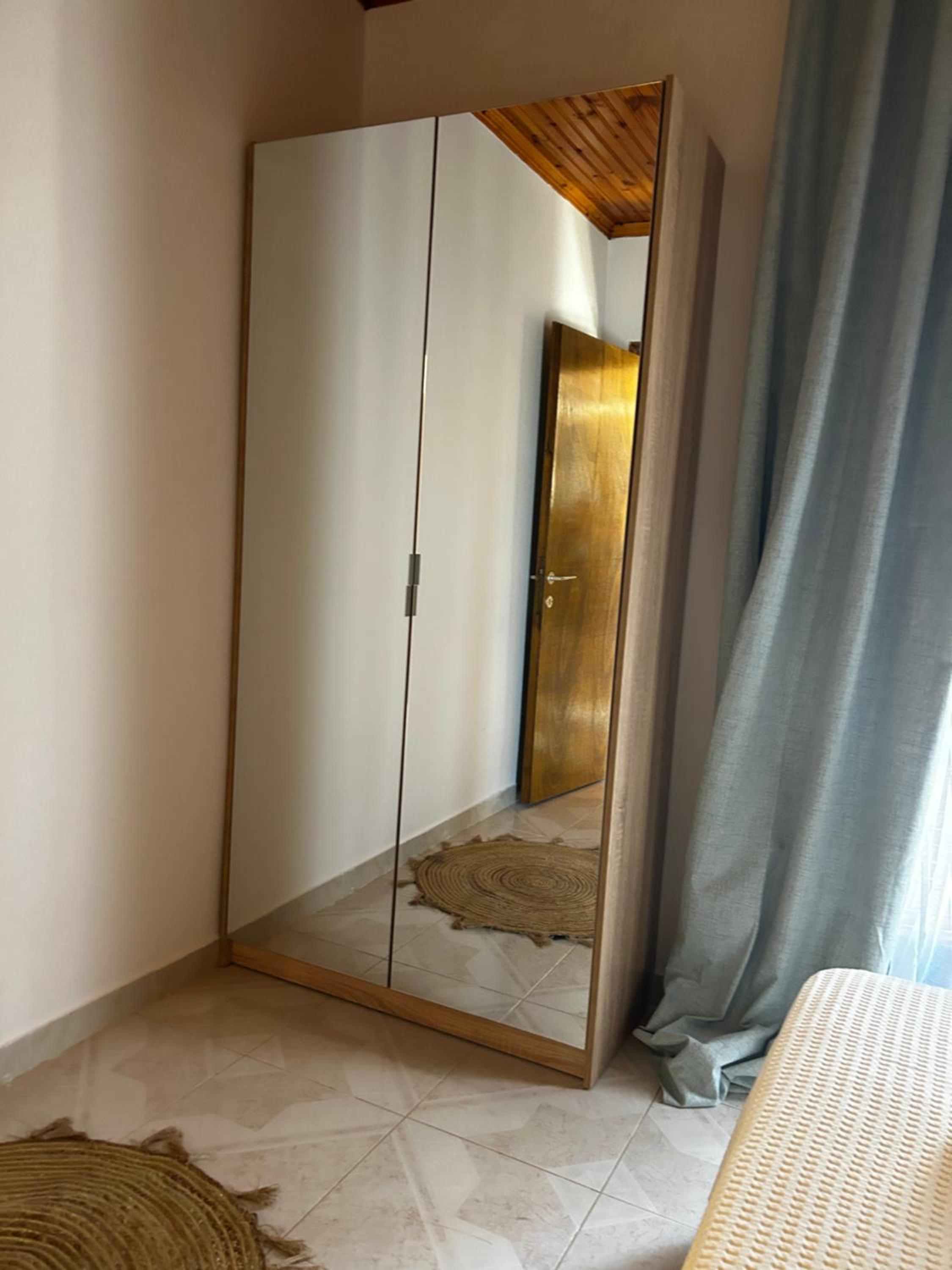 Three-Bedroom House photo 3