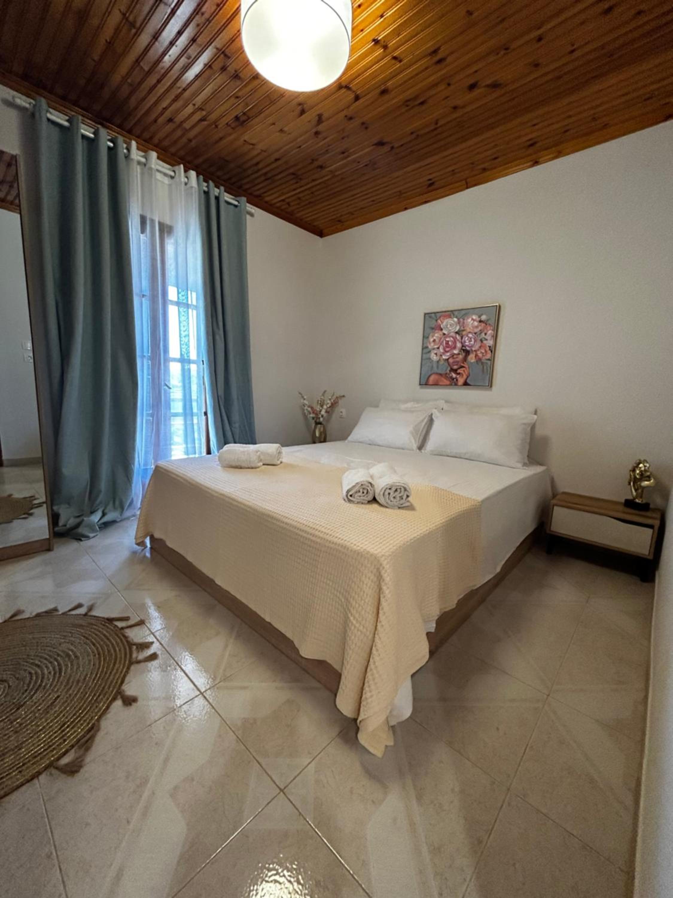 Three-Bedroom House photo 1