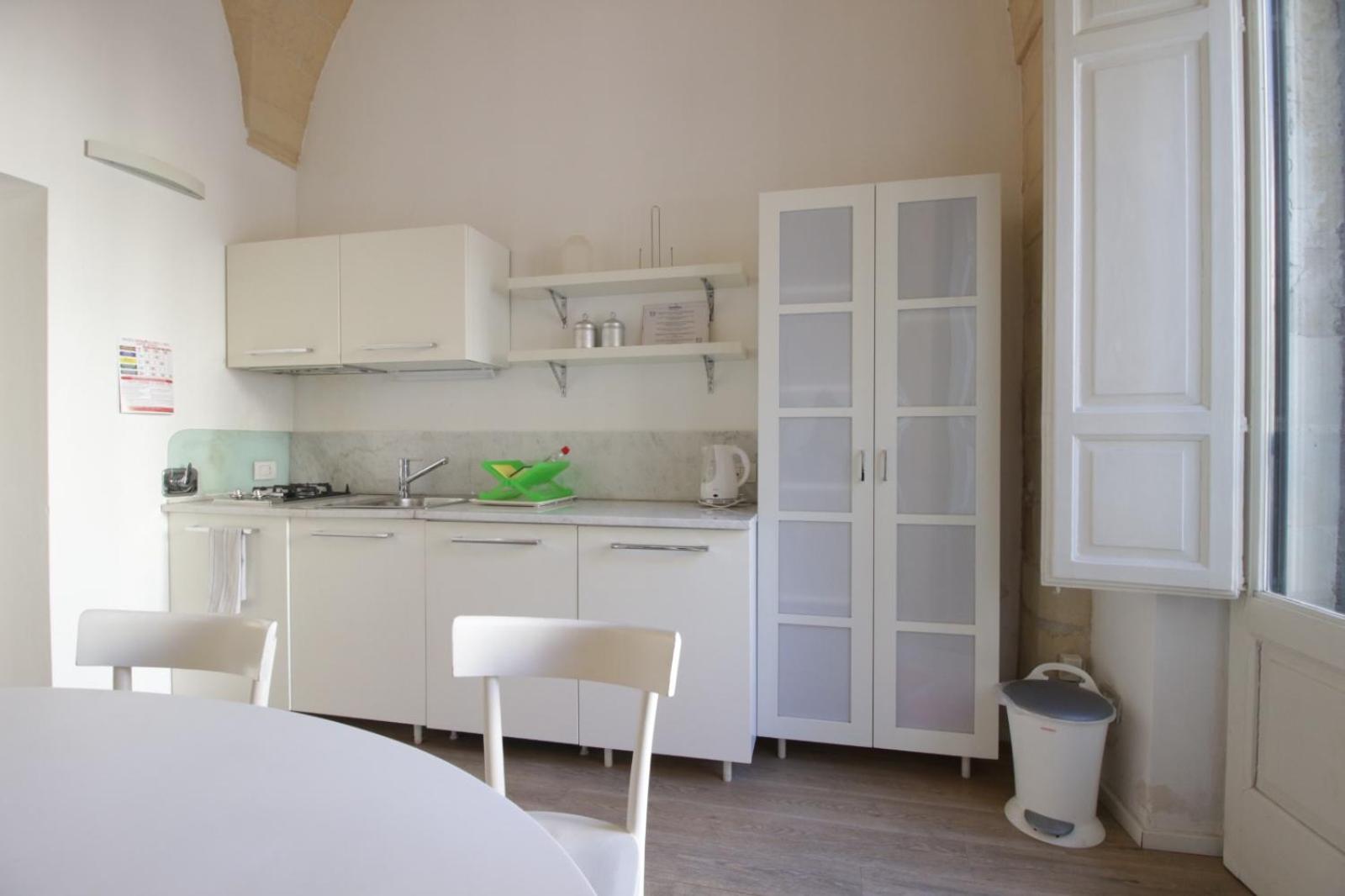 Studio Apartment - Photo 10