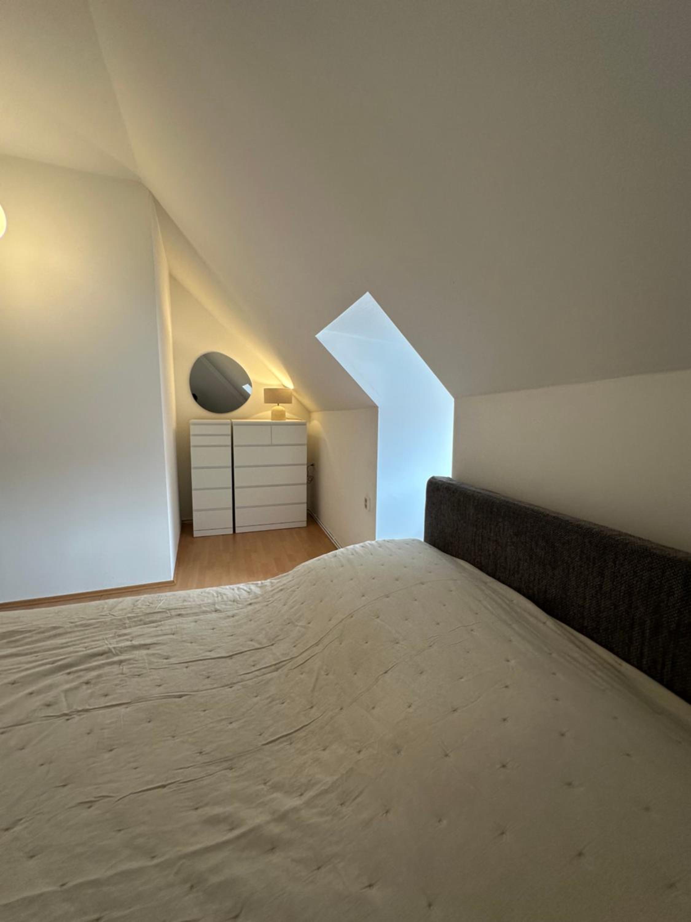 One-Bedroom Apartment with City View photo 3