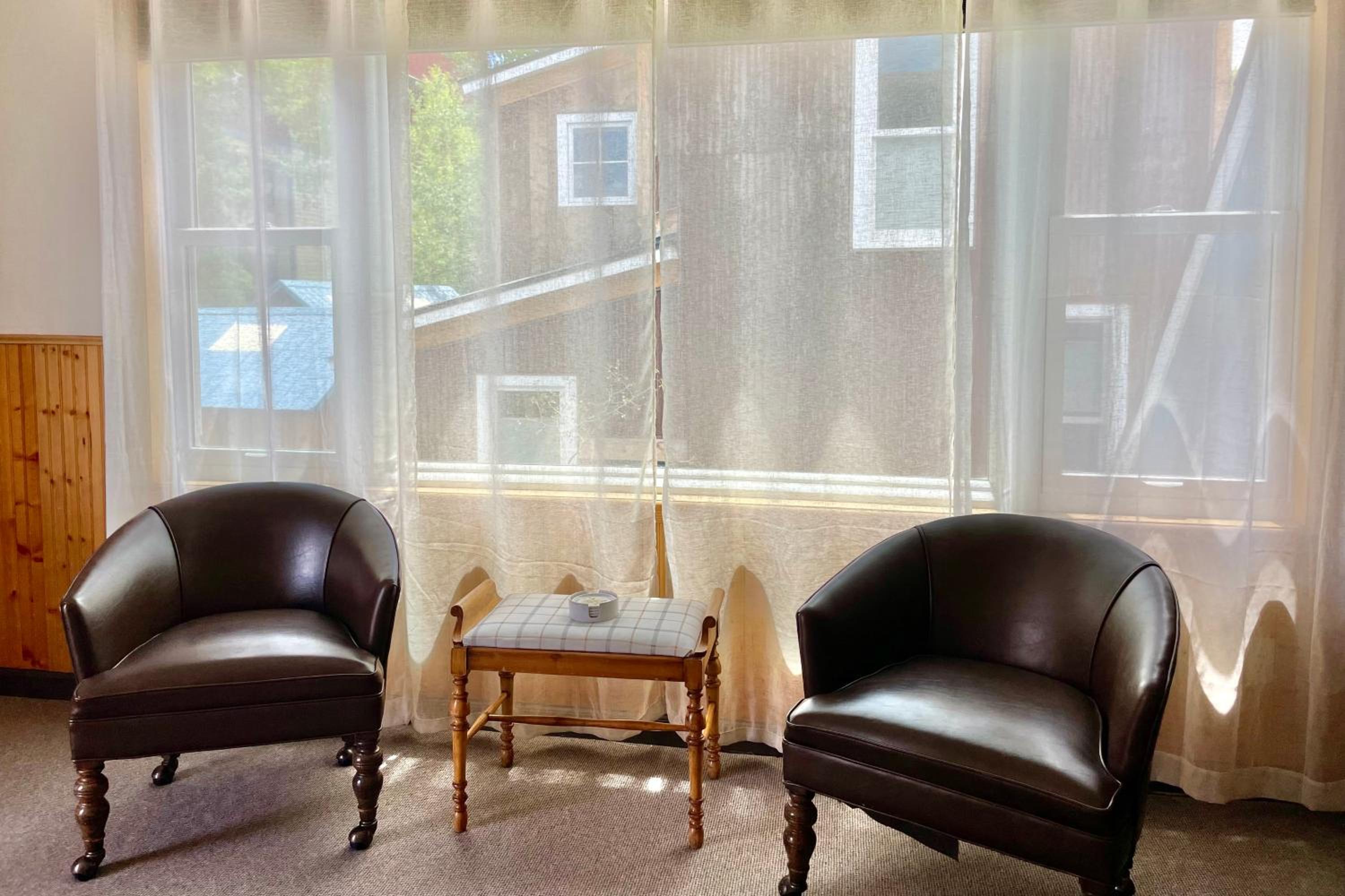King Suite with Spa Bath photo 3