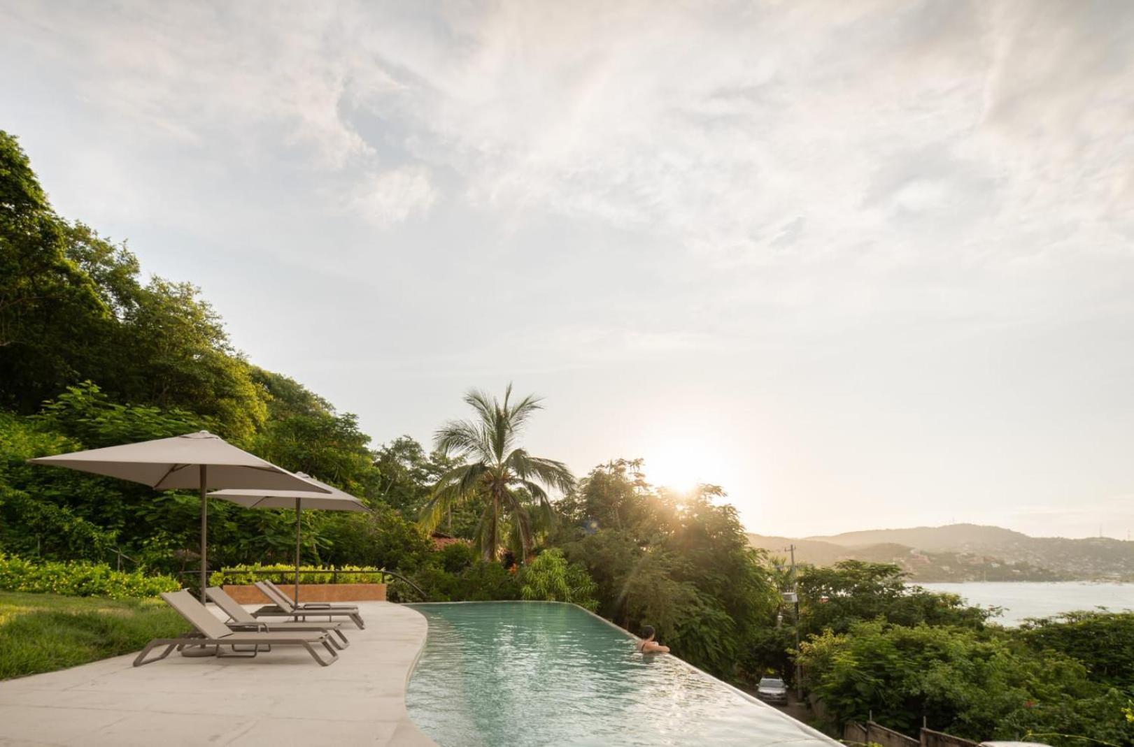Three-Bedroom Apartment with Private Pool photo 2