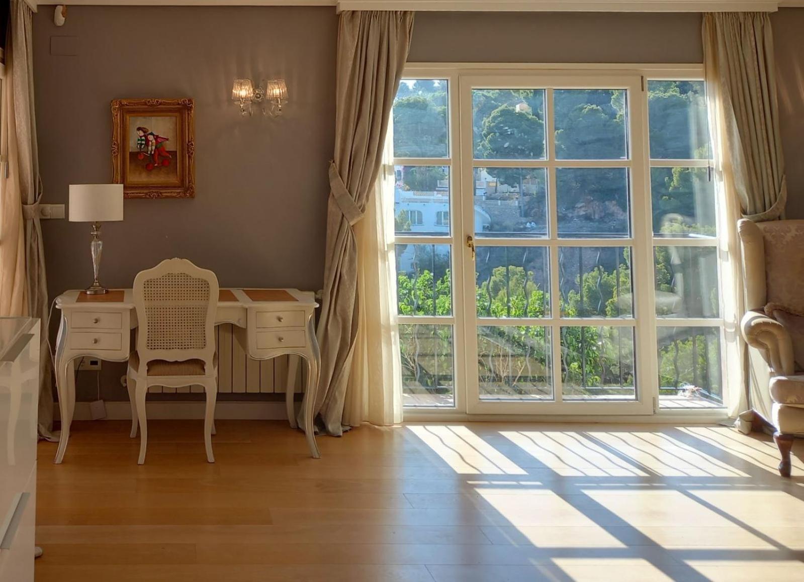 Three-Bedroom Villa photo 2