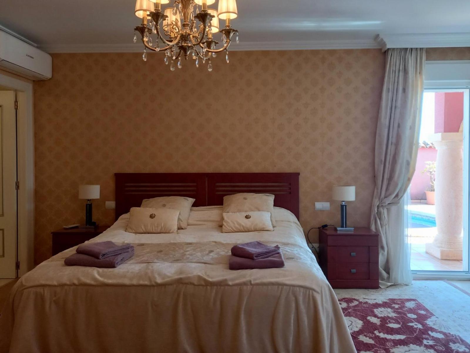 Three-Bedroom Villa photo 3
