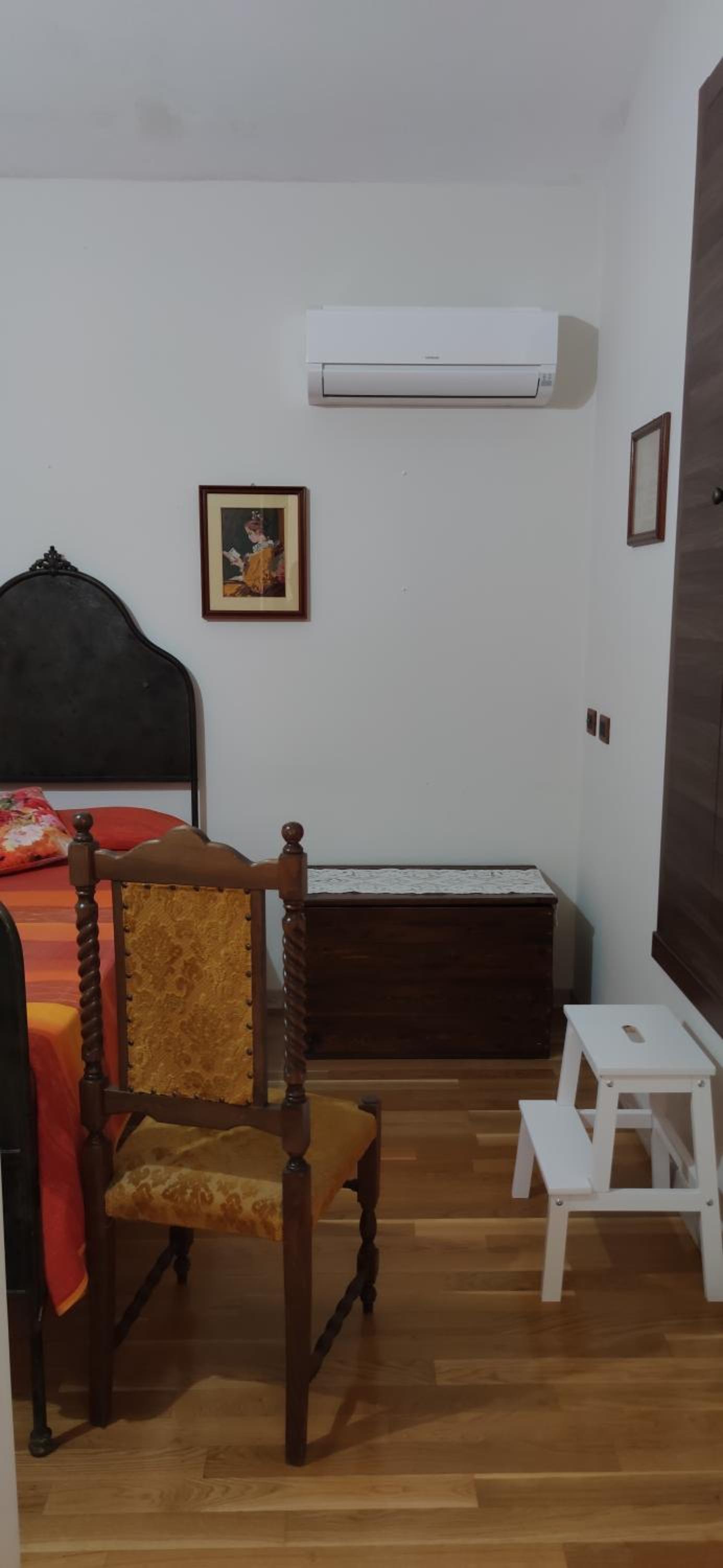 Single Room with Private Bathroom