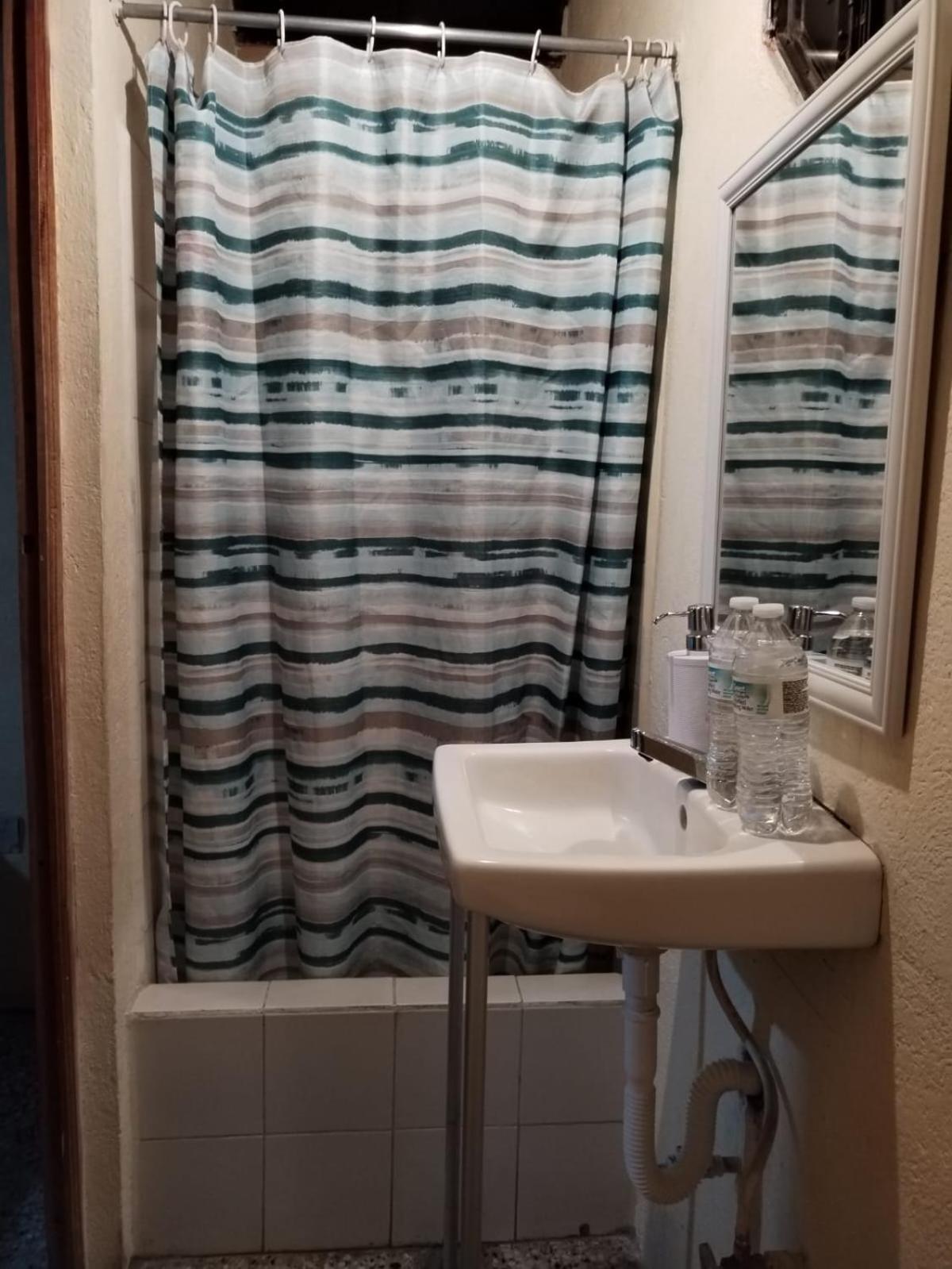 Twin Room With Bathroom photo 3