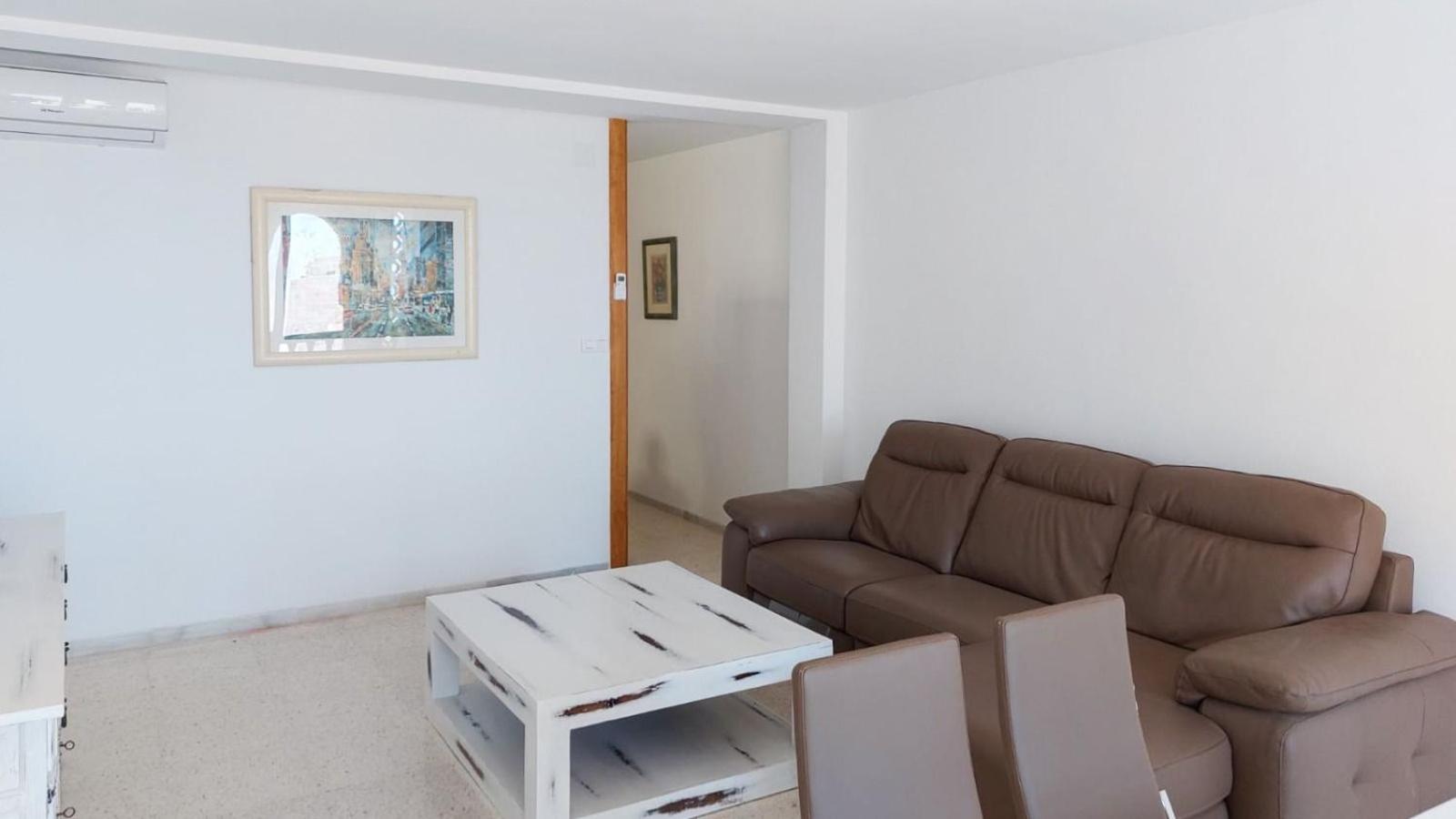 Three-Bedroom Apartment photo 3