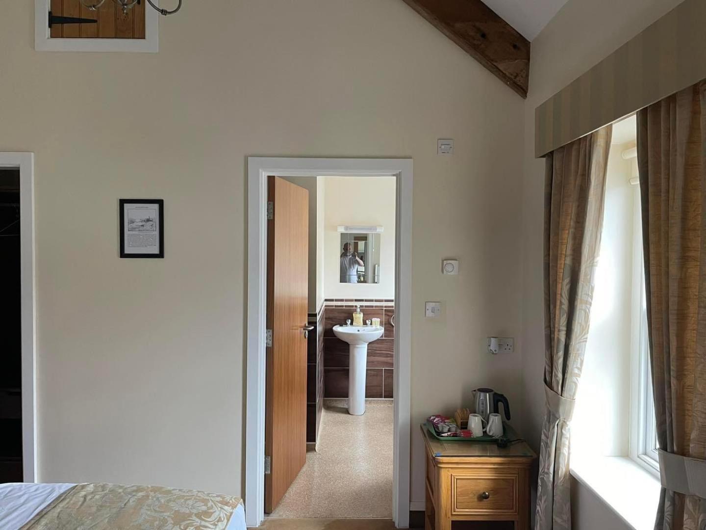 Deluxe Double Room with Balcony photo 1