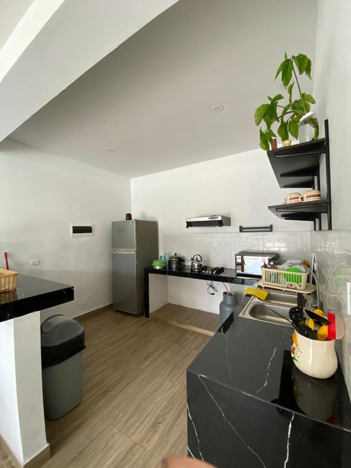 One-Bedroom House photo 2