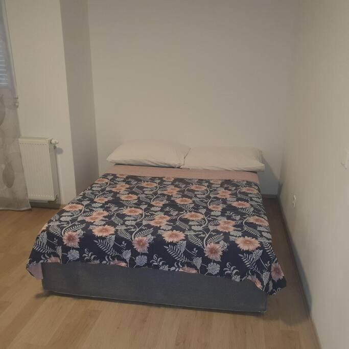 Two-Bedroom Apartment photo 2