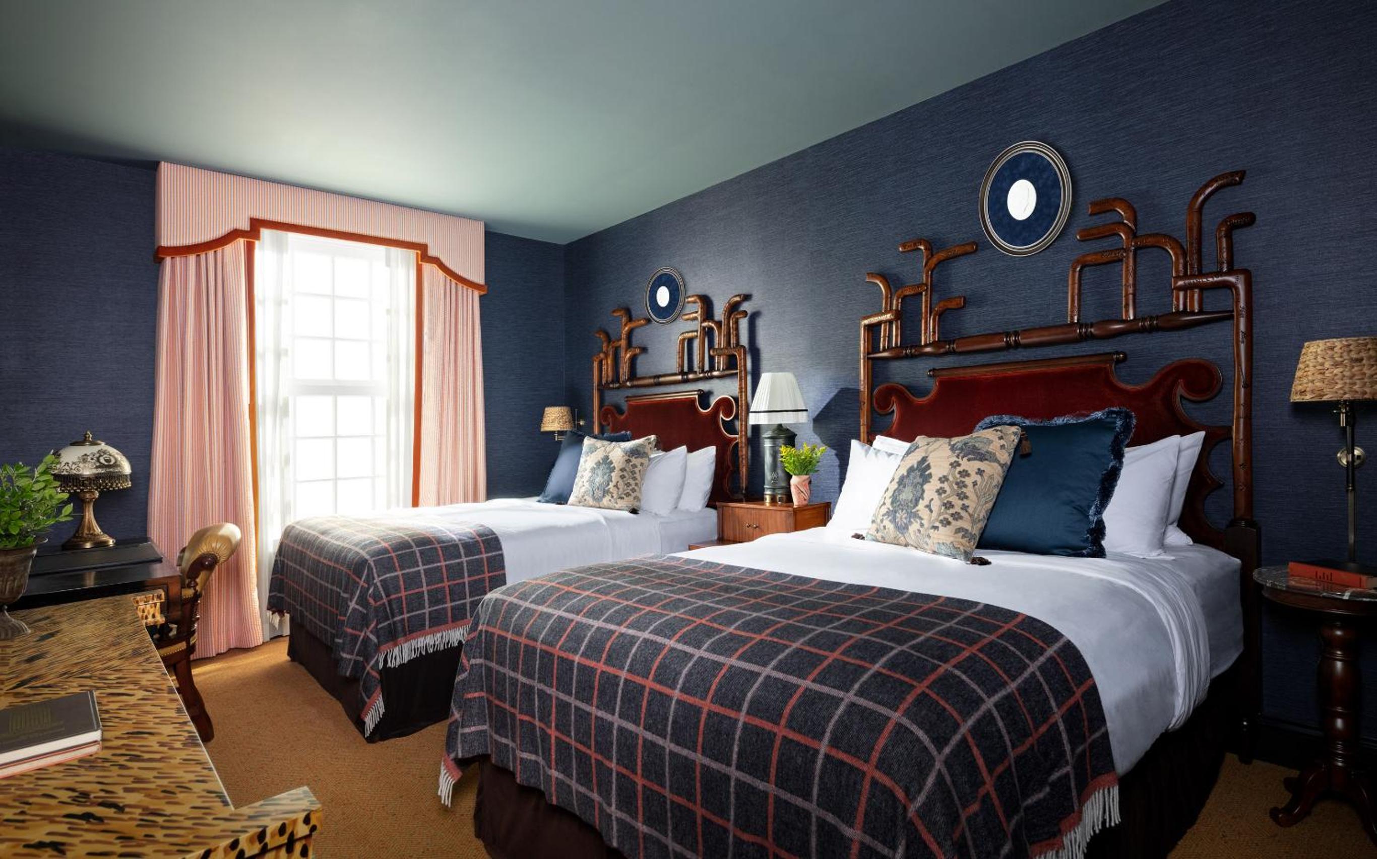 Graduate Queen Room with Two Queen Beds