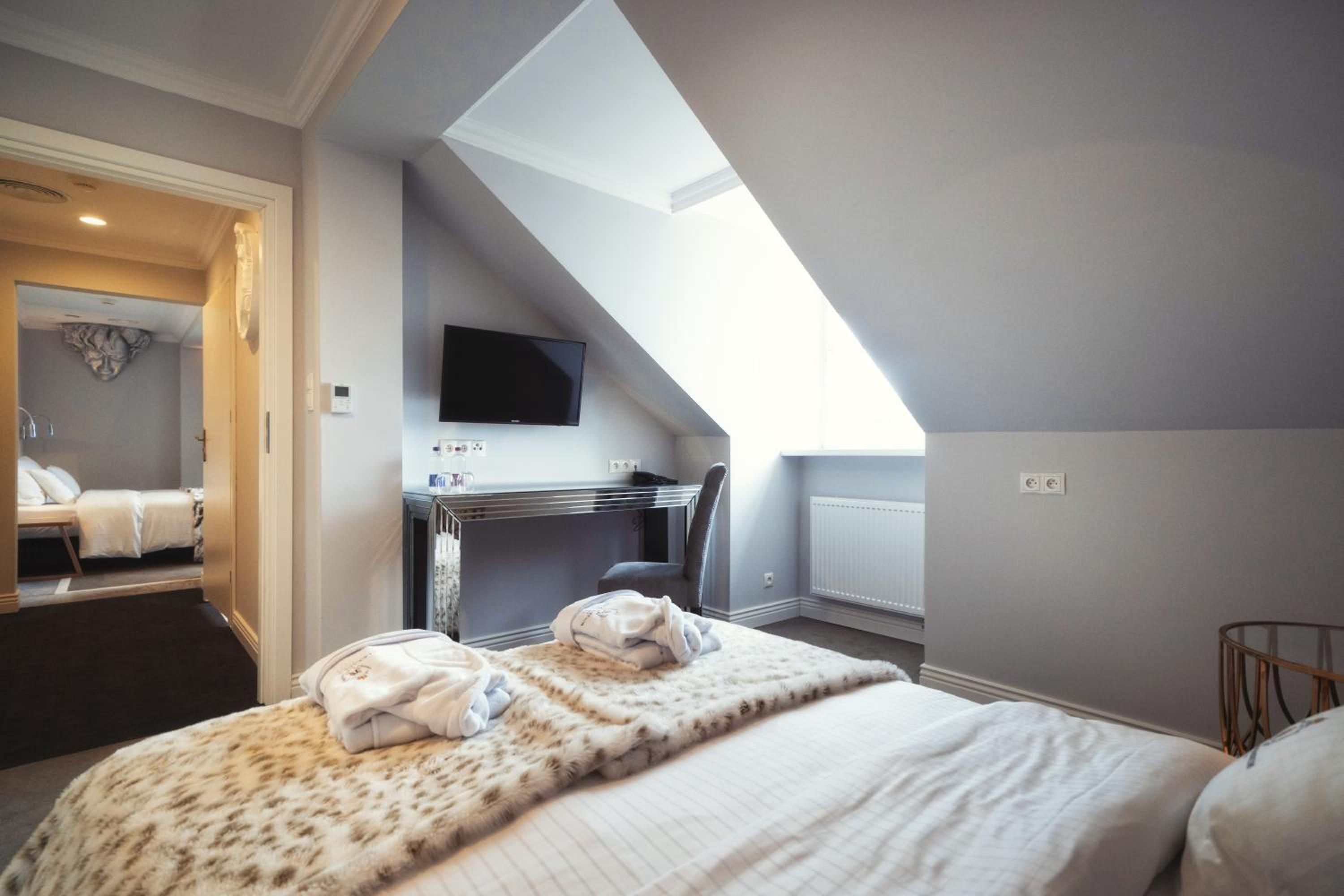 Family Studio Apartment in the Residence - Photo 3