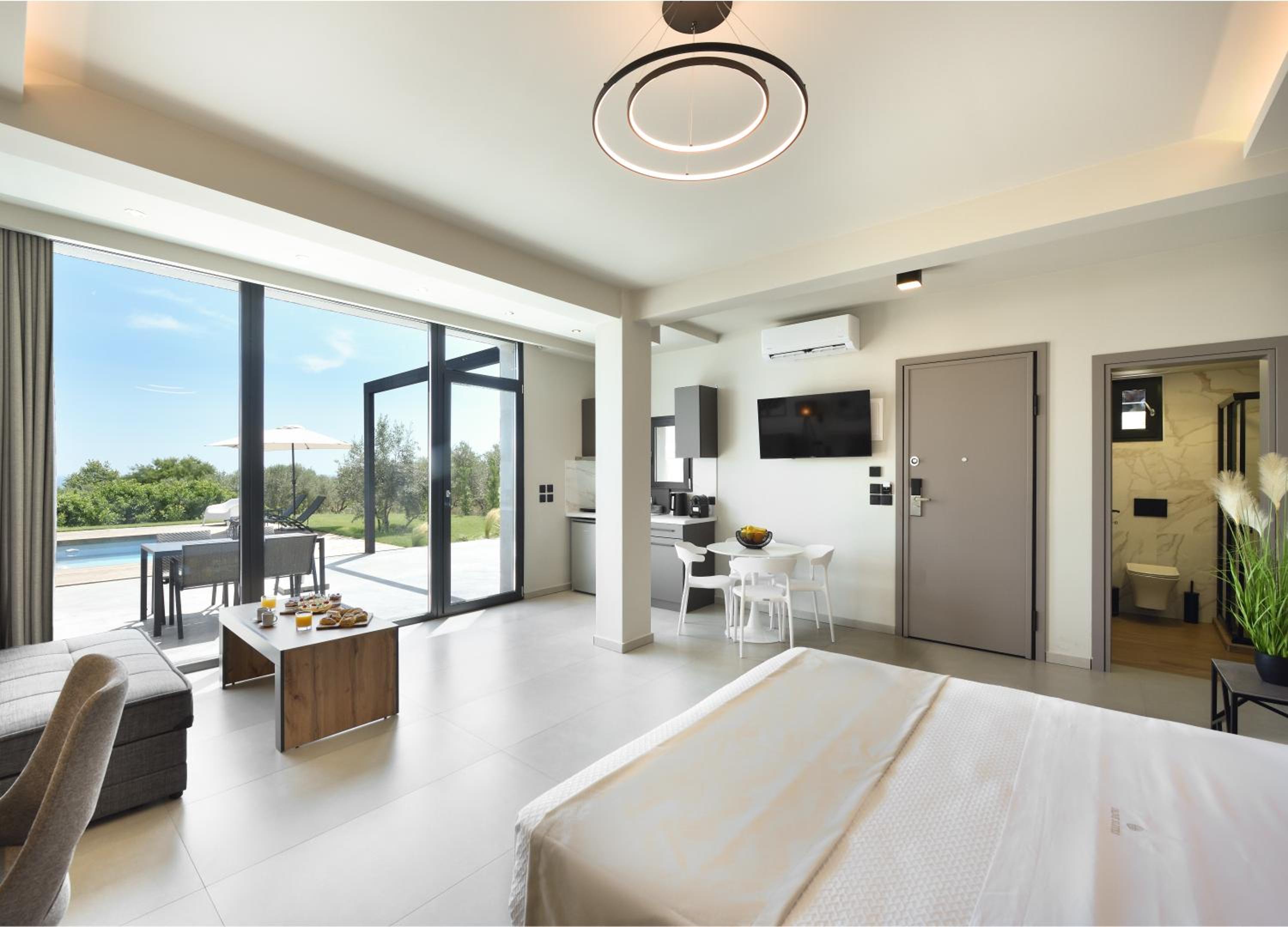 Suite with Private Pool photo 2