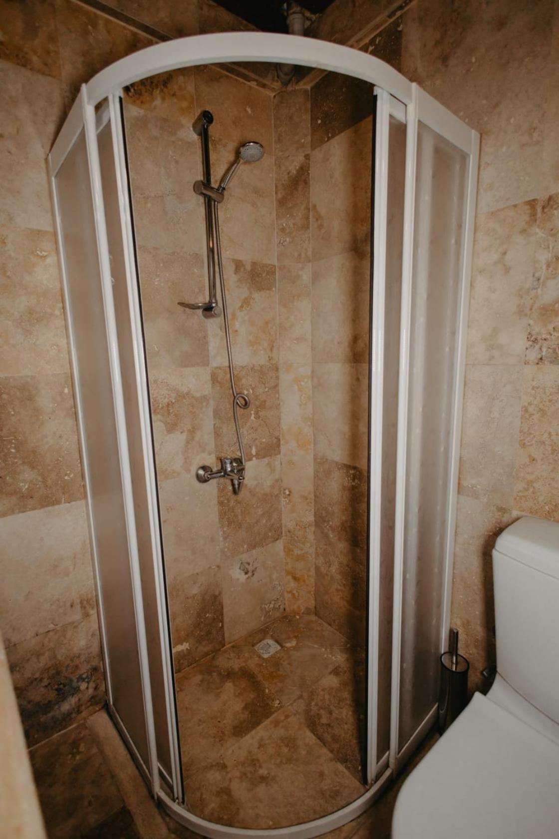 Deluxe Room - Photo 3