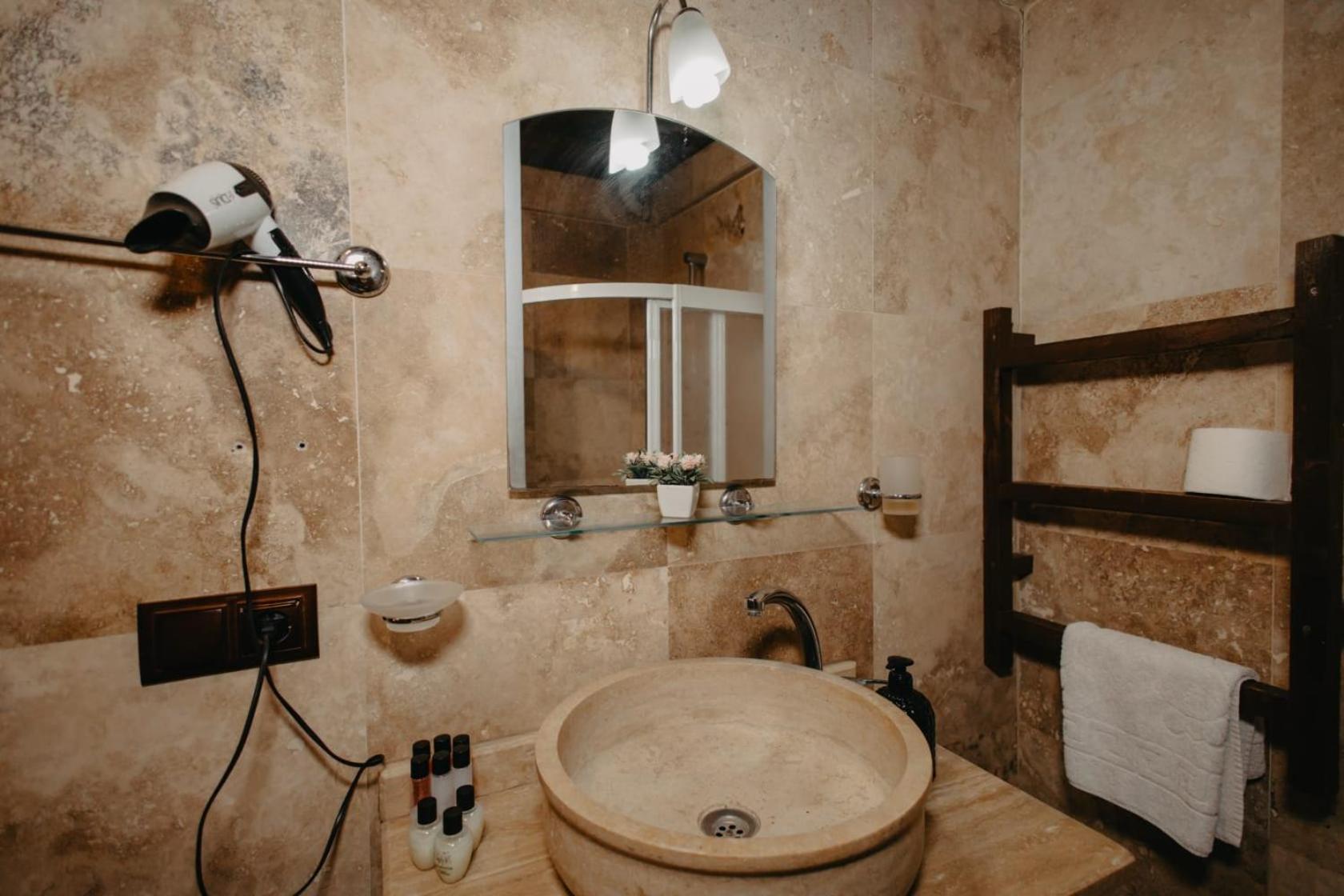 Deluxe Room - Photo 2