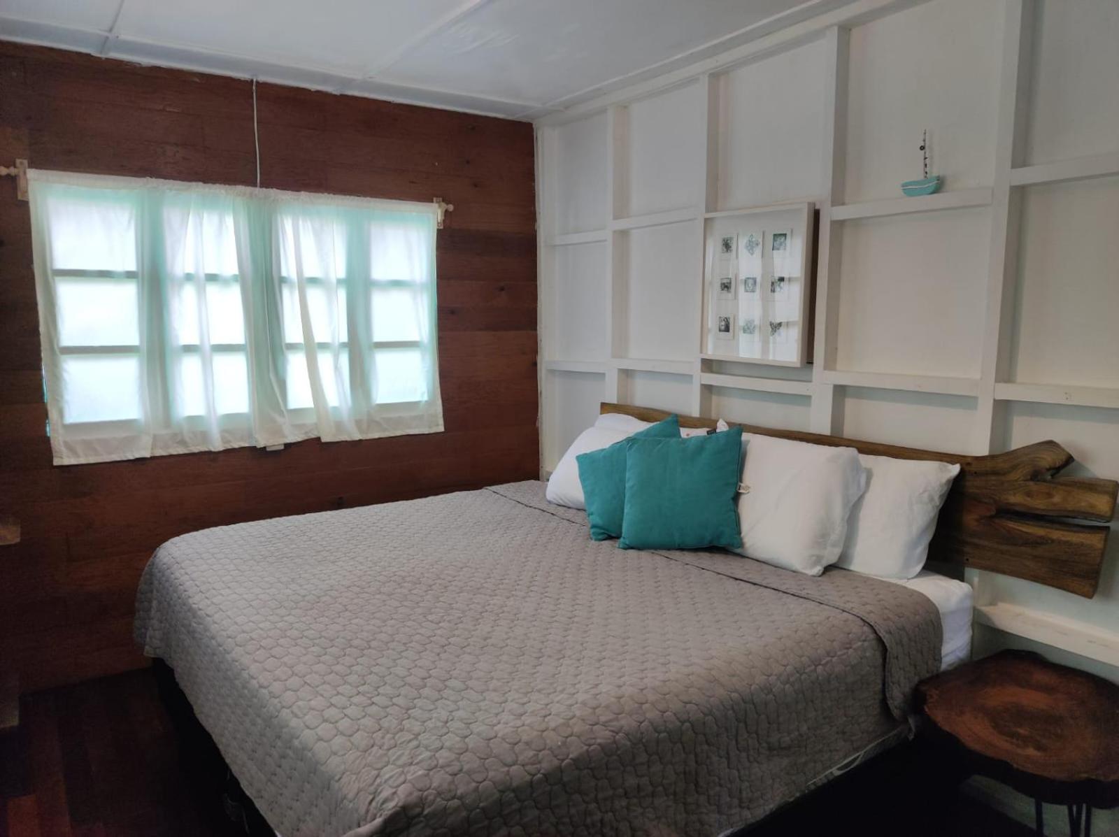 Three-Bedroom House photo 1