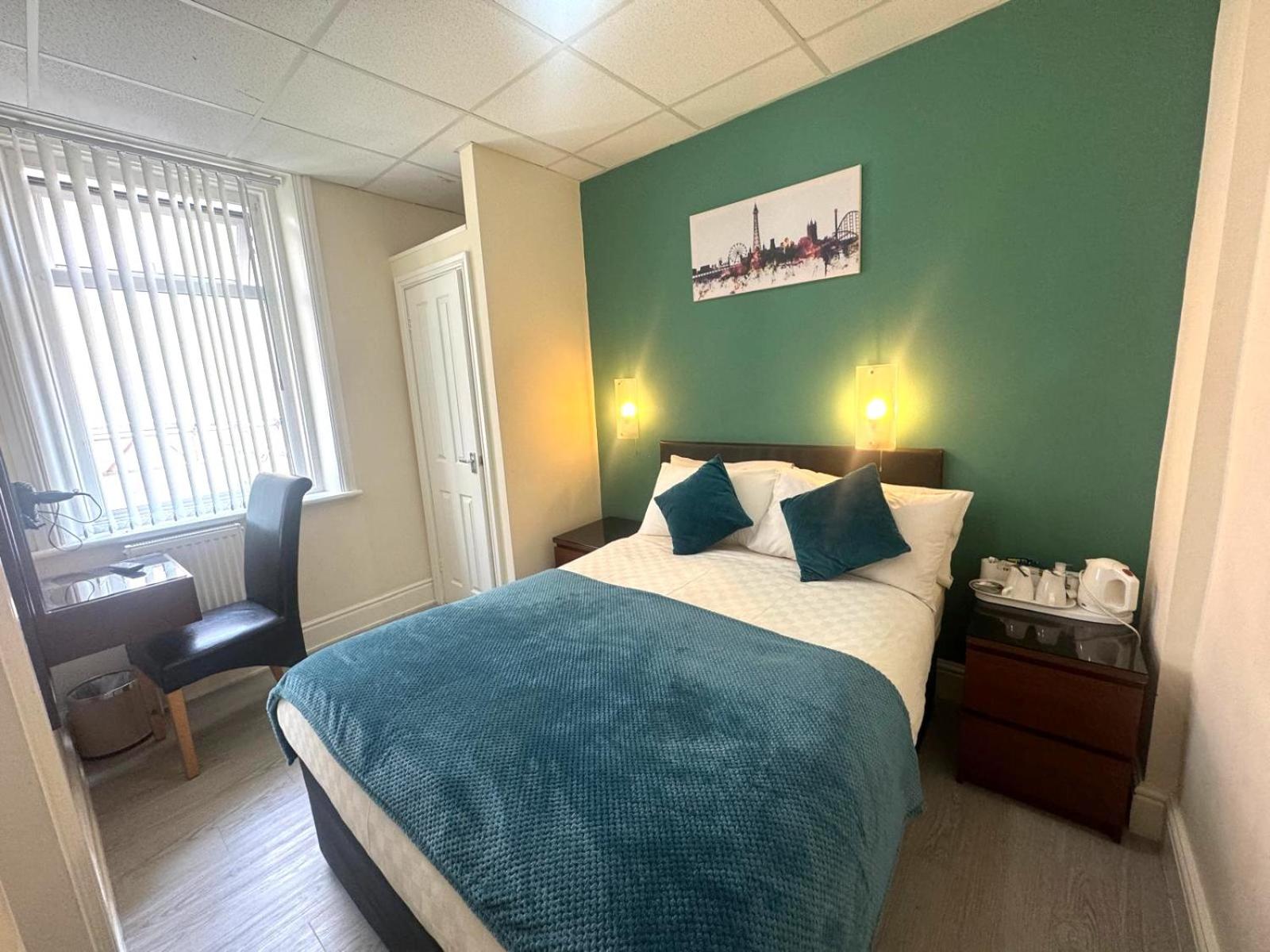 Double Room - Photo 1
