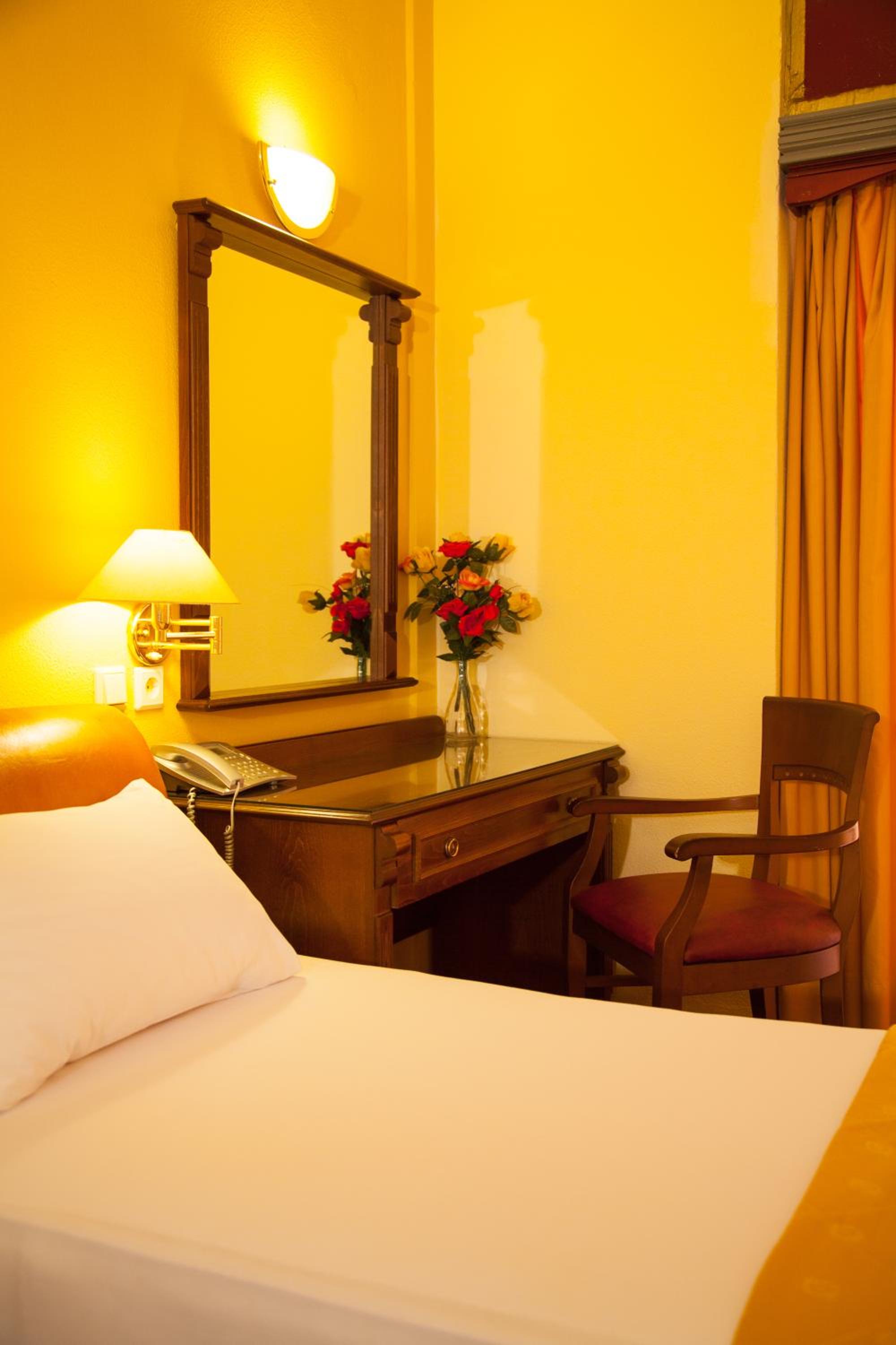 Triple Room photo 2