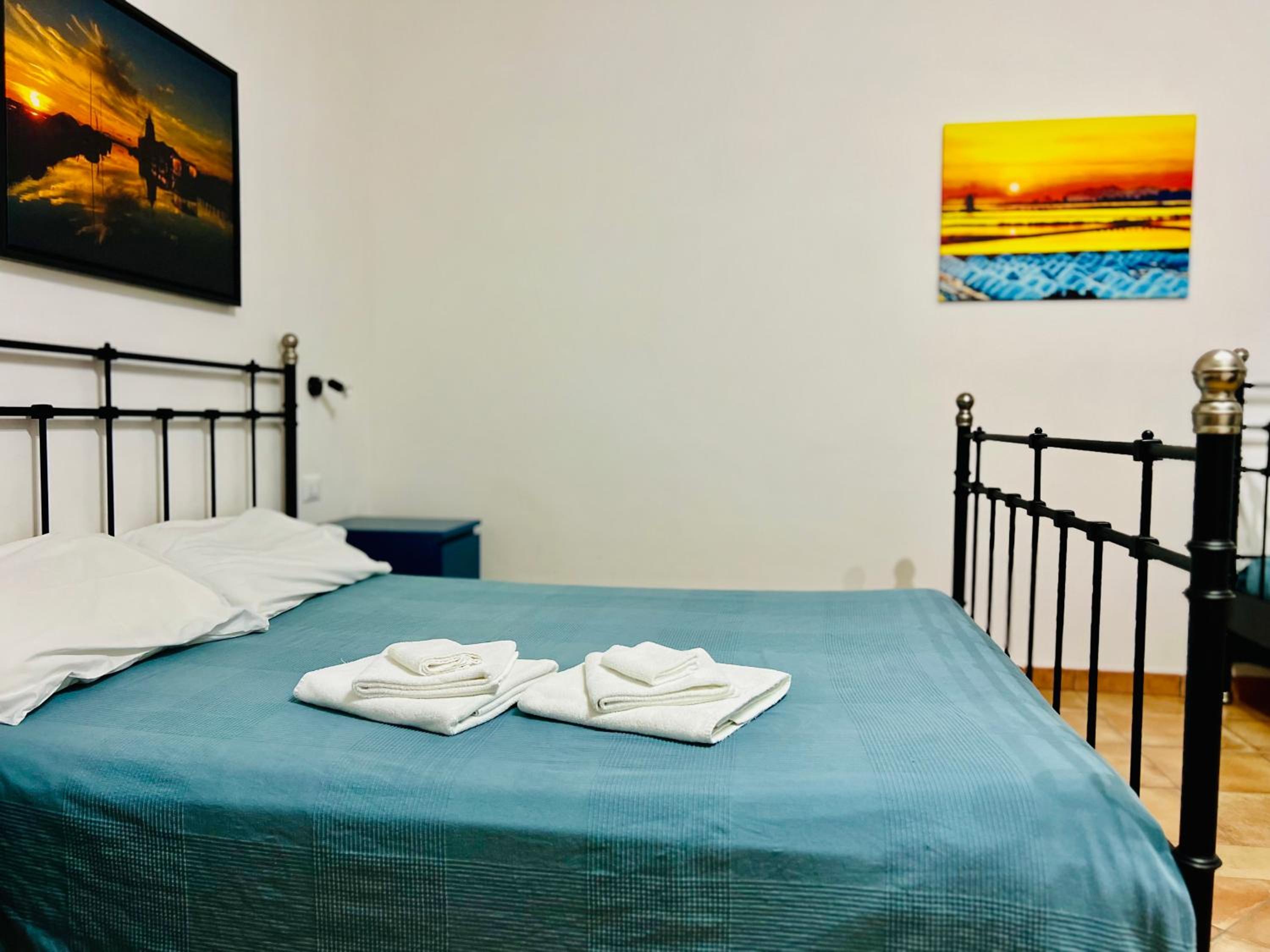 Double Room with Private Bathroom photo 1
