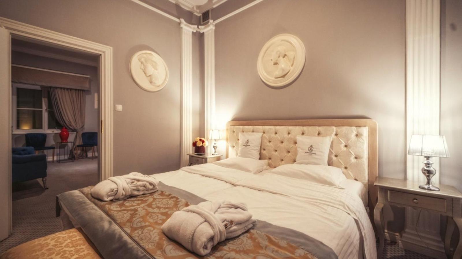 Suite Double Room in the Palace - Photo 3