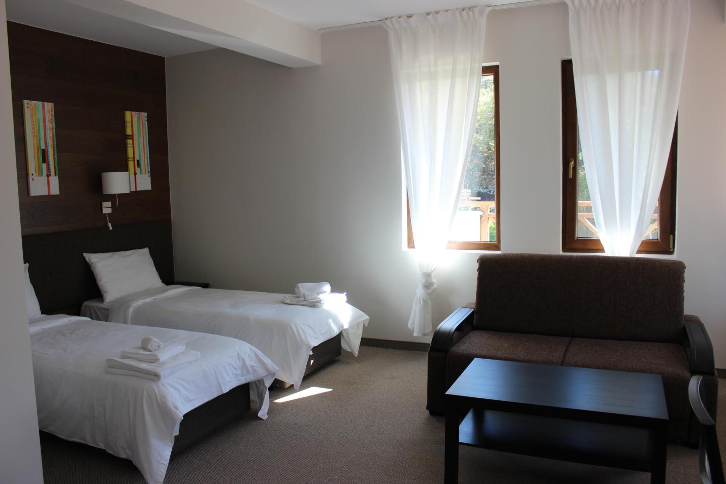 Deluxe Double or Twin Room with Balcony photo 2