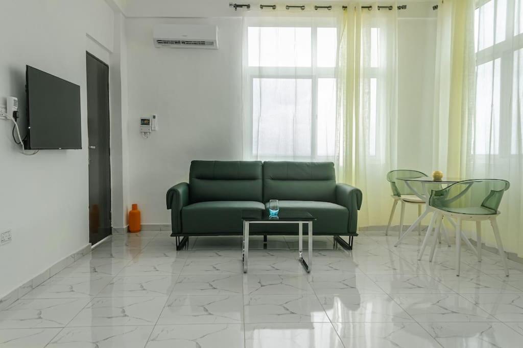 Three-Bedroom Apartment photo 1