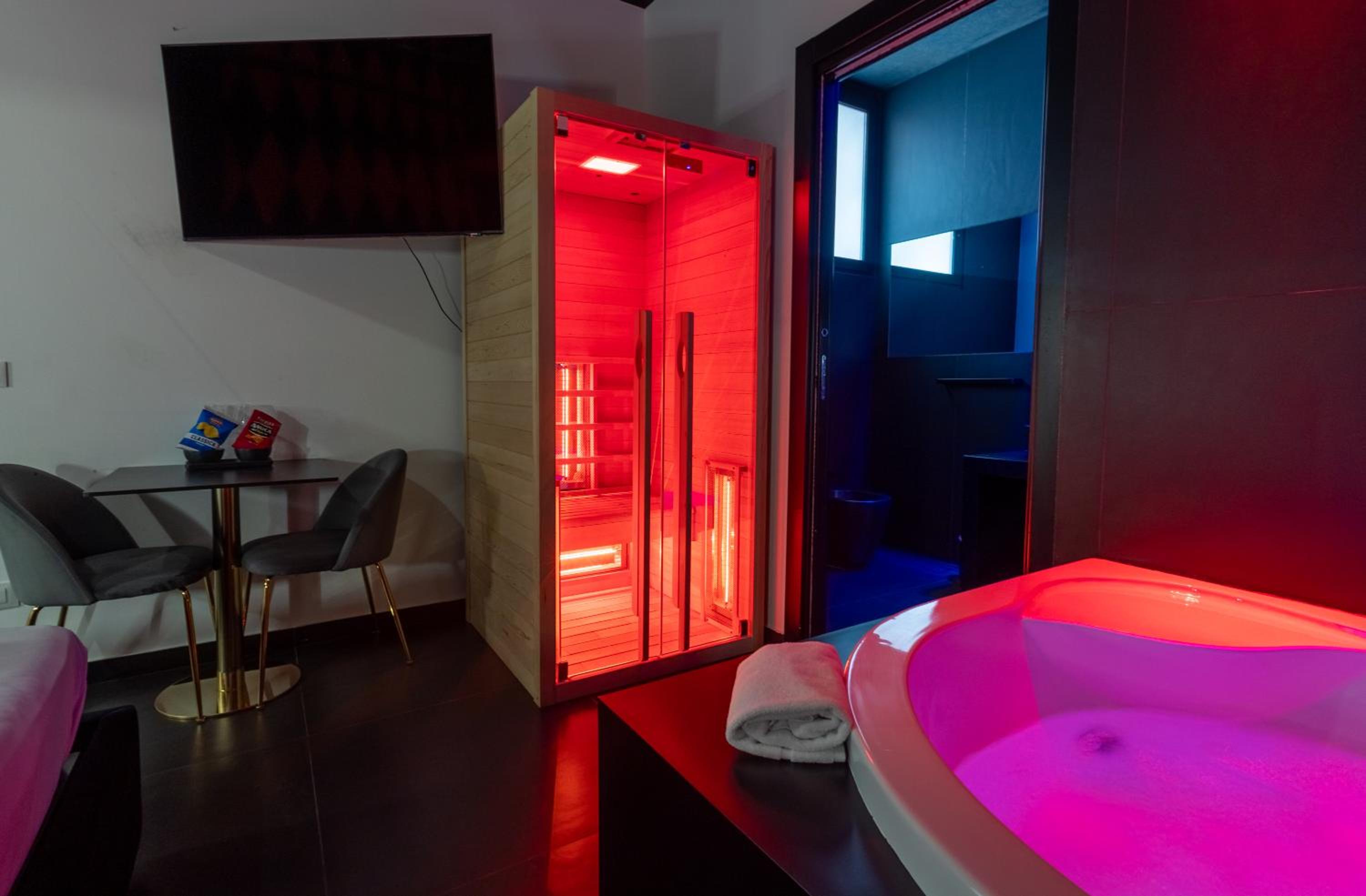 Deluxe Double Room with Bath
