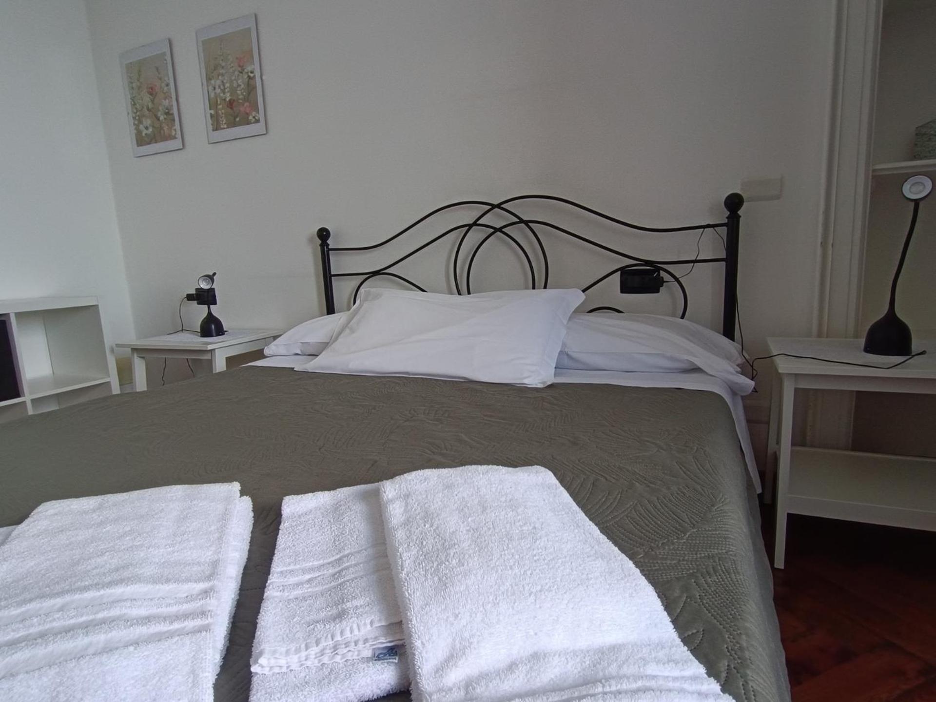 One-Bedroom Apartment - Photo 12