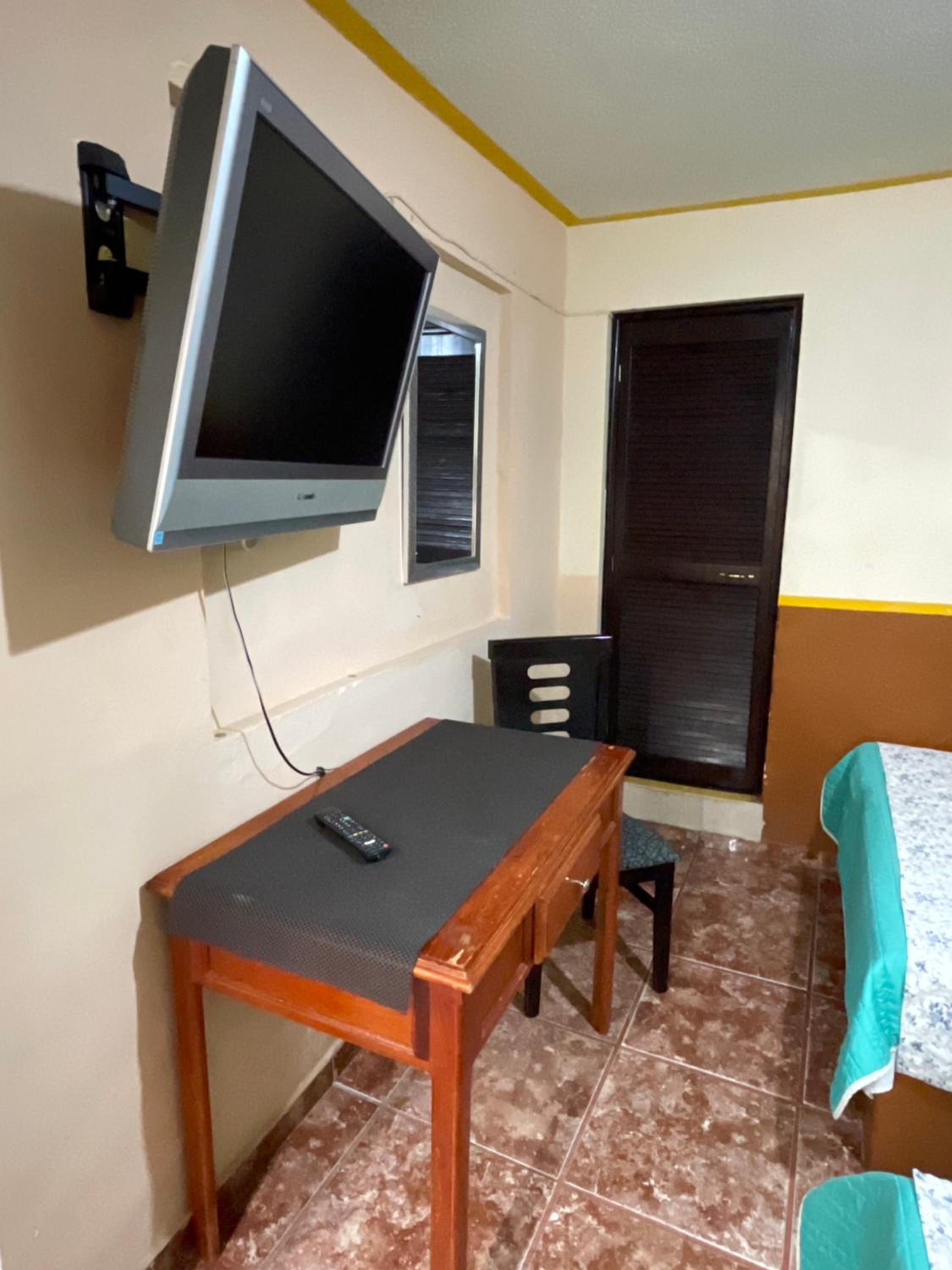 Twin Room With Private Bathroom photo 1