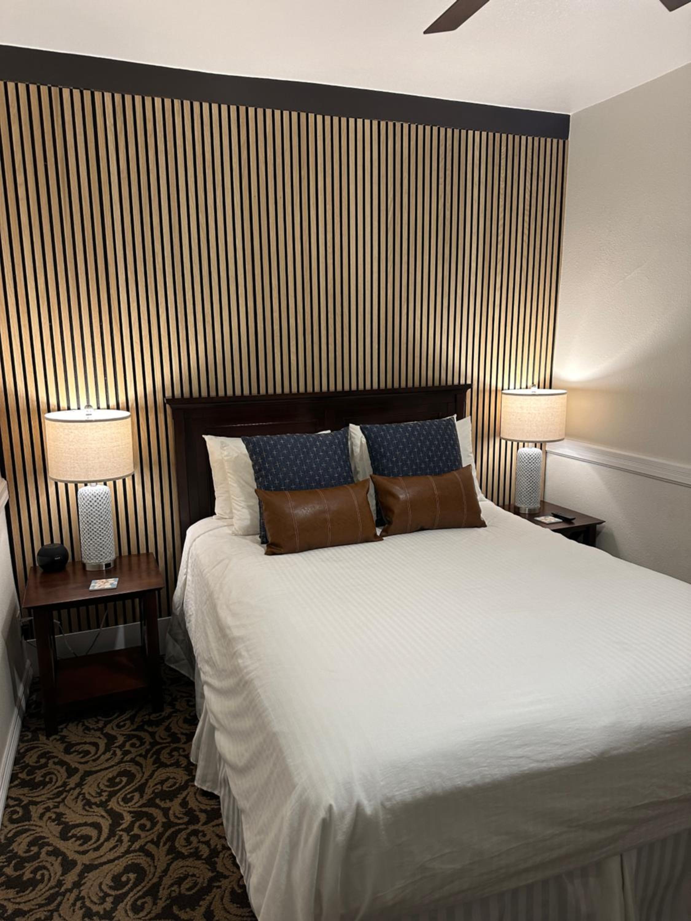 Queen Suite - Photo 1