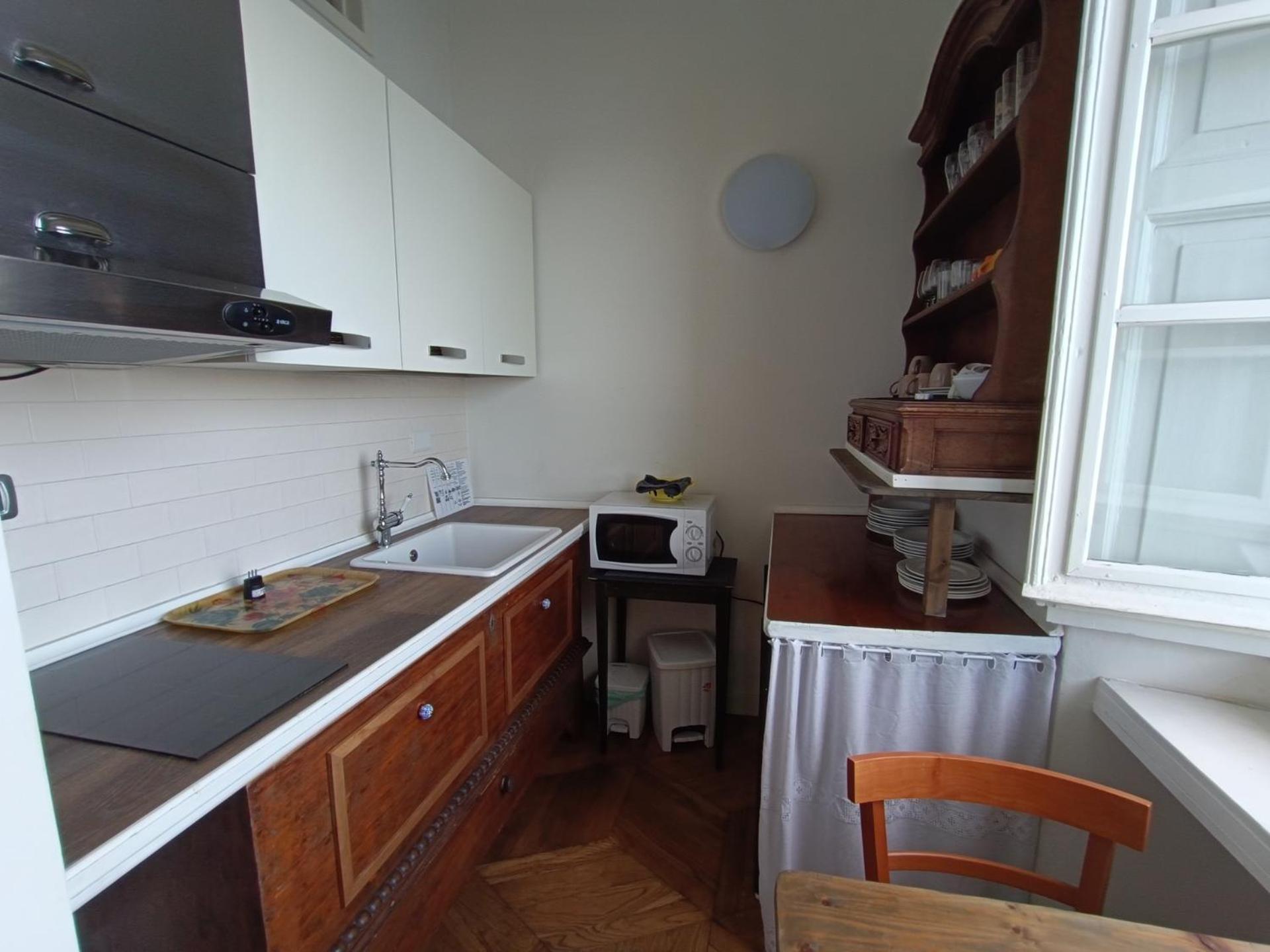 Apartment with Balcony photo 2