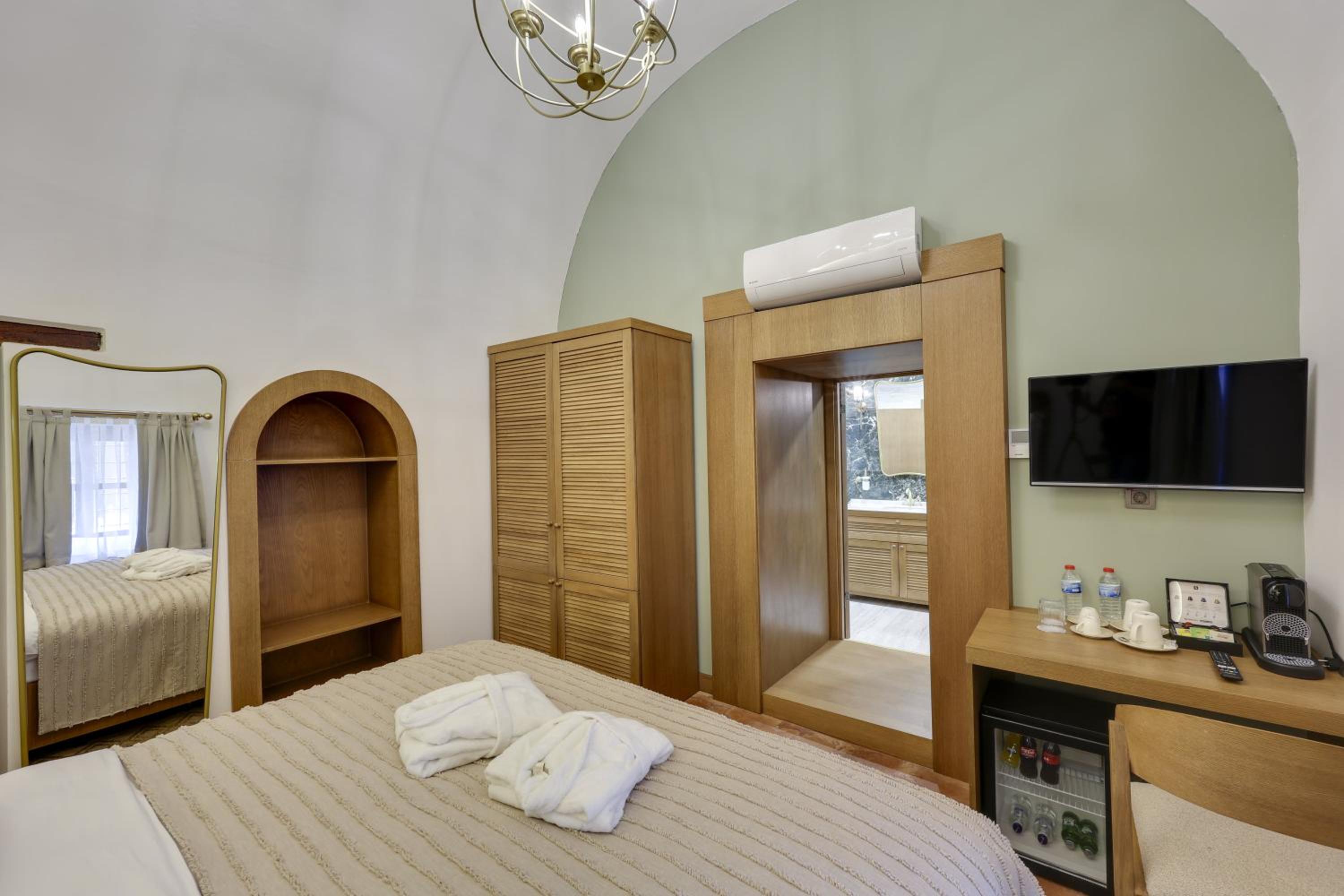Deluxe Double Room - Photo 5