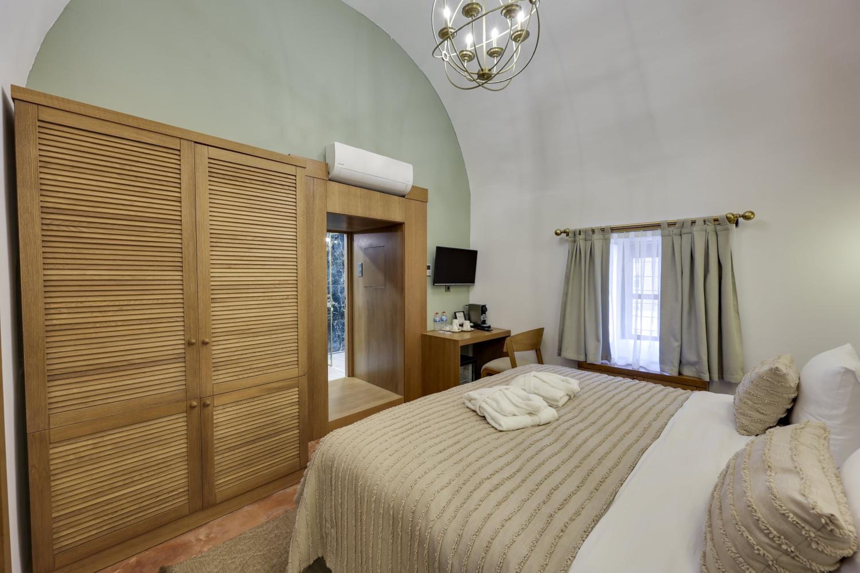 Deluxe Double Room - Photo 6