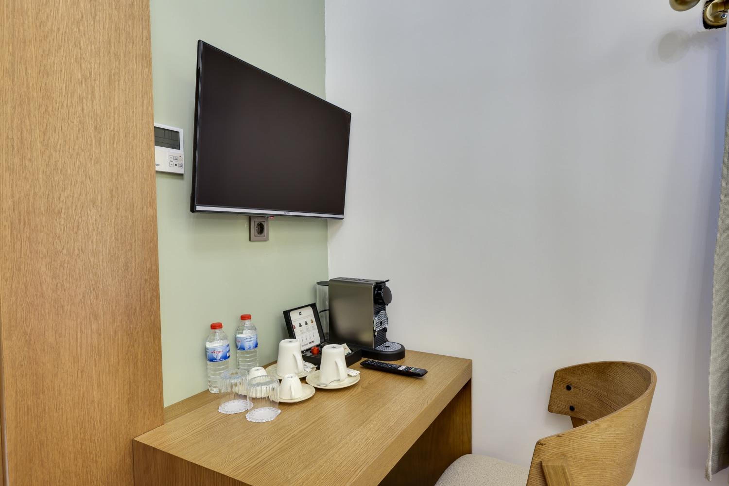 Deluxe Double Room - Photo 2