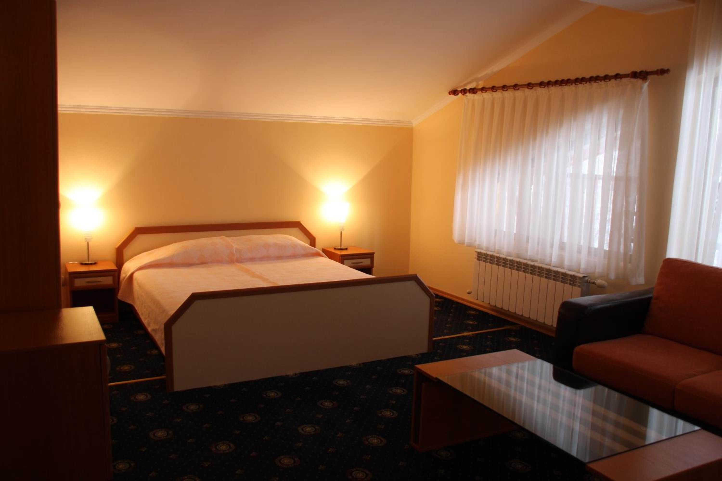 Apartment - Photo 4