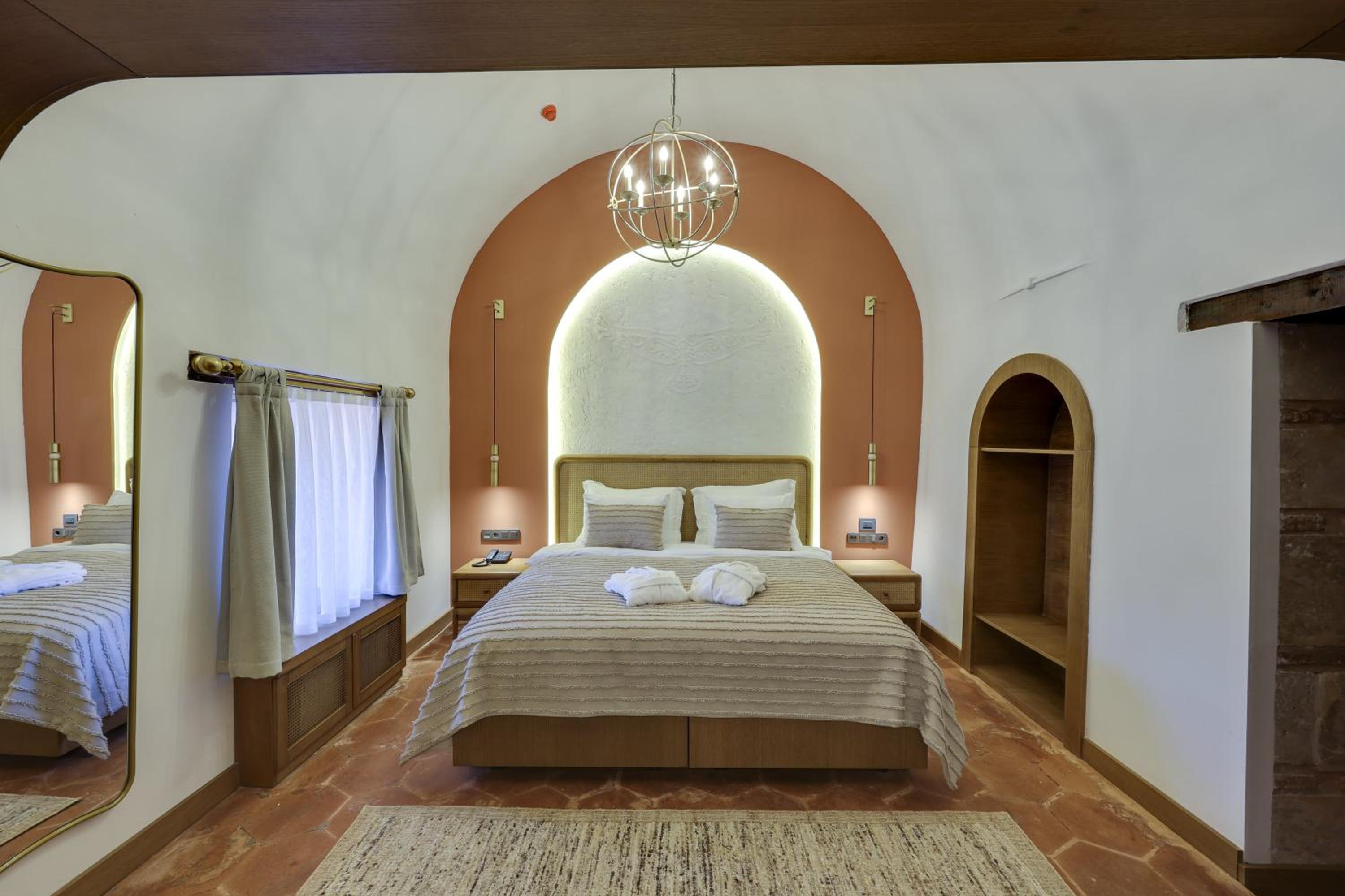 Suite - Photo 15