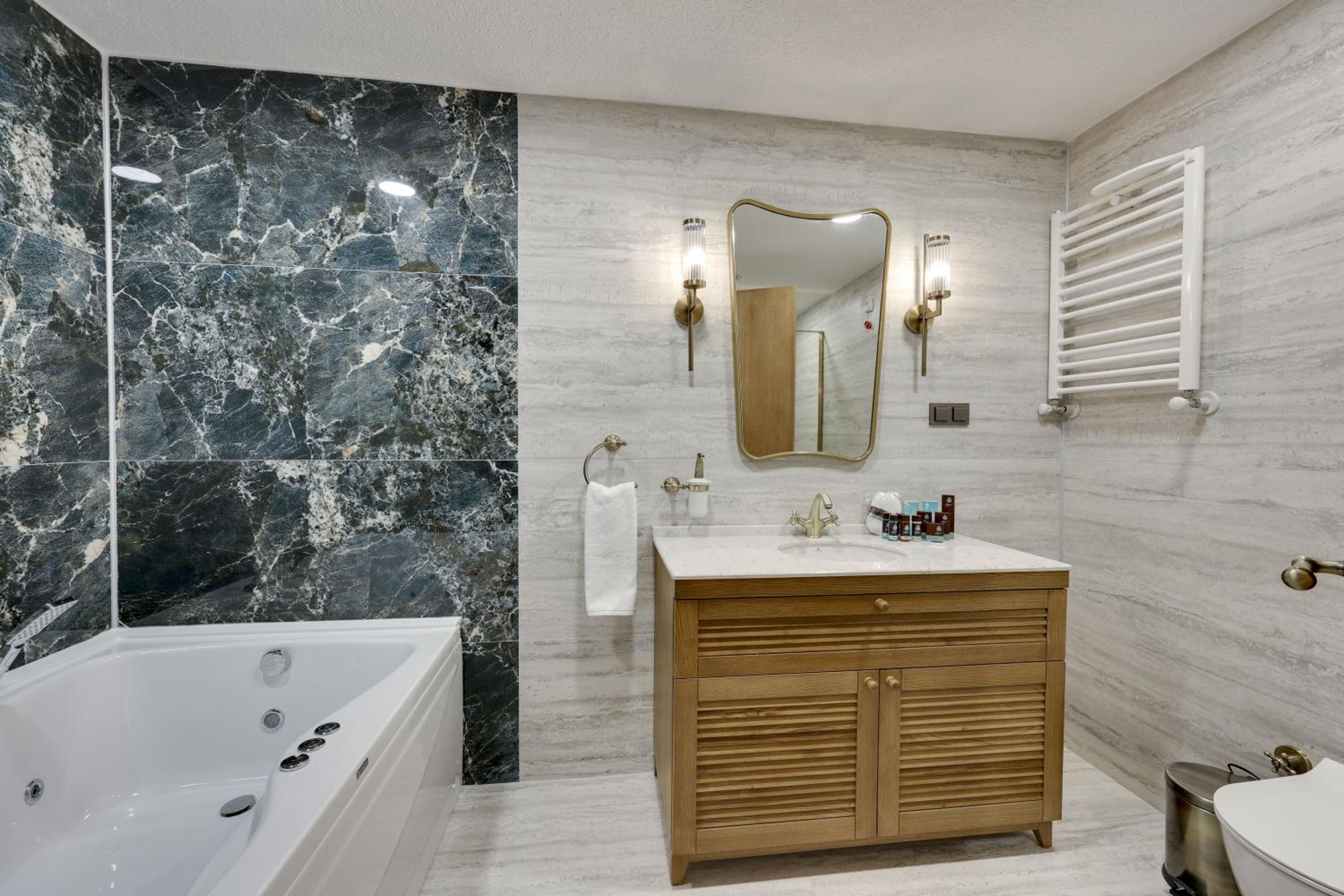 Suite - Photo 7