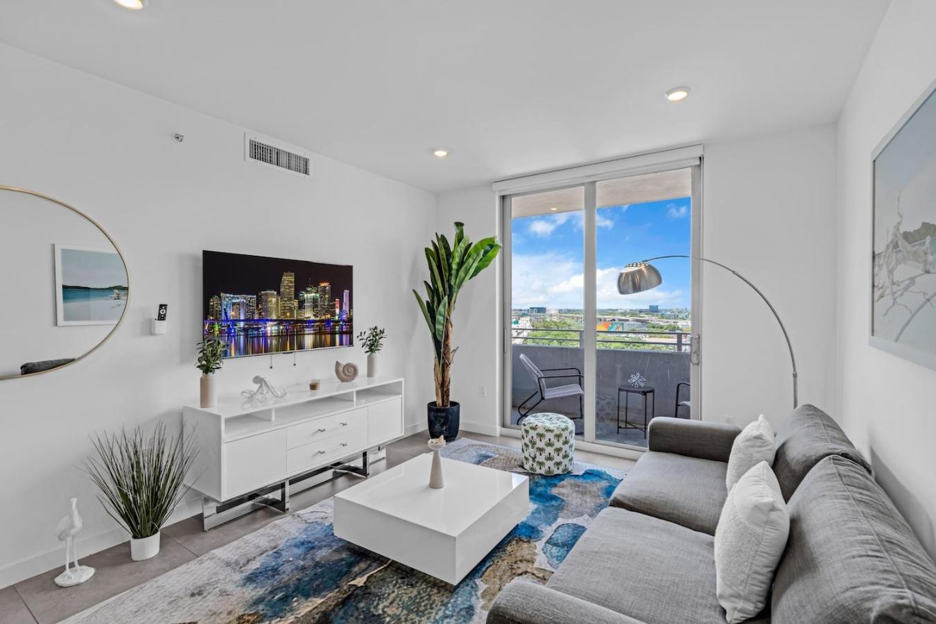 Apartment photo 1