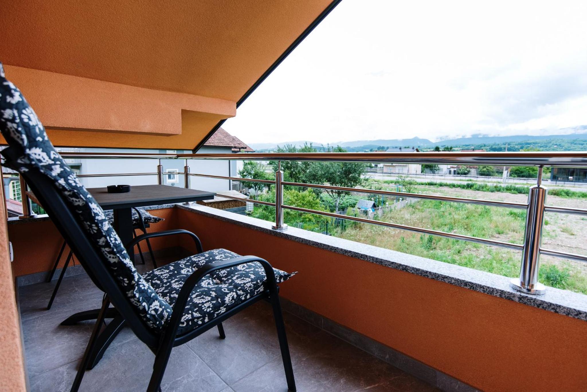Villa photo 3