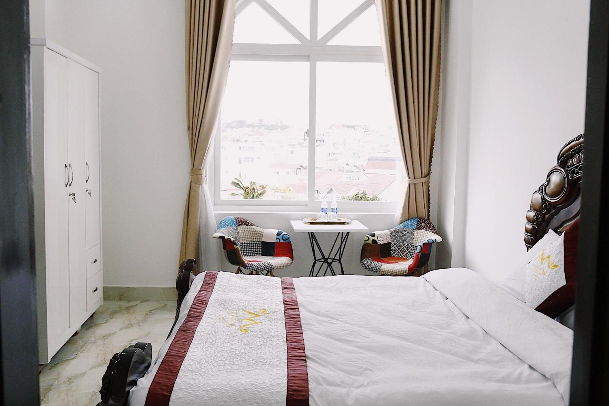 Queen Room