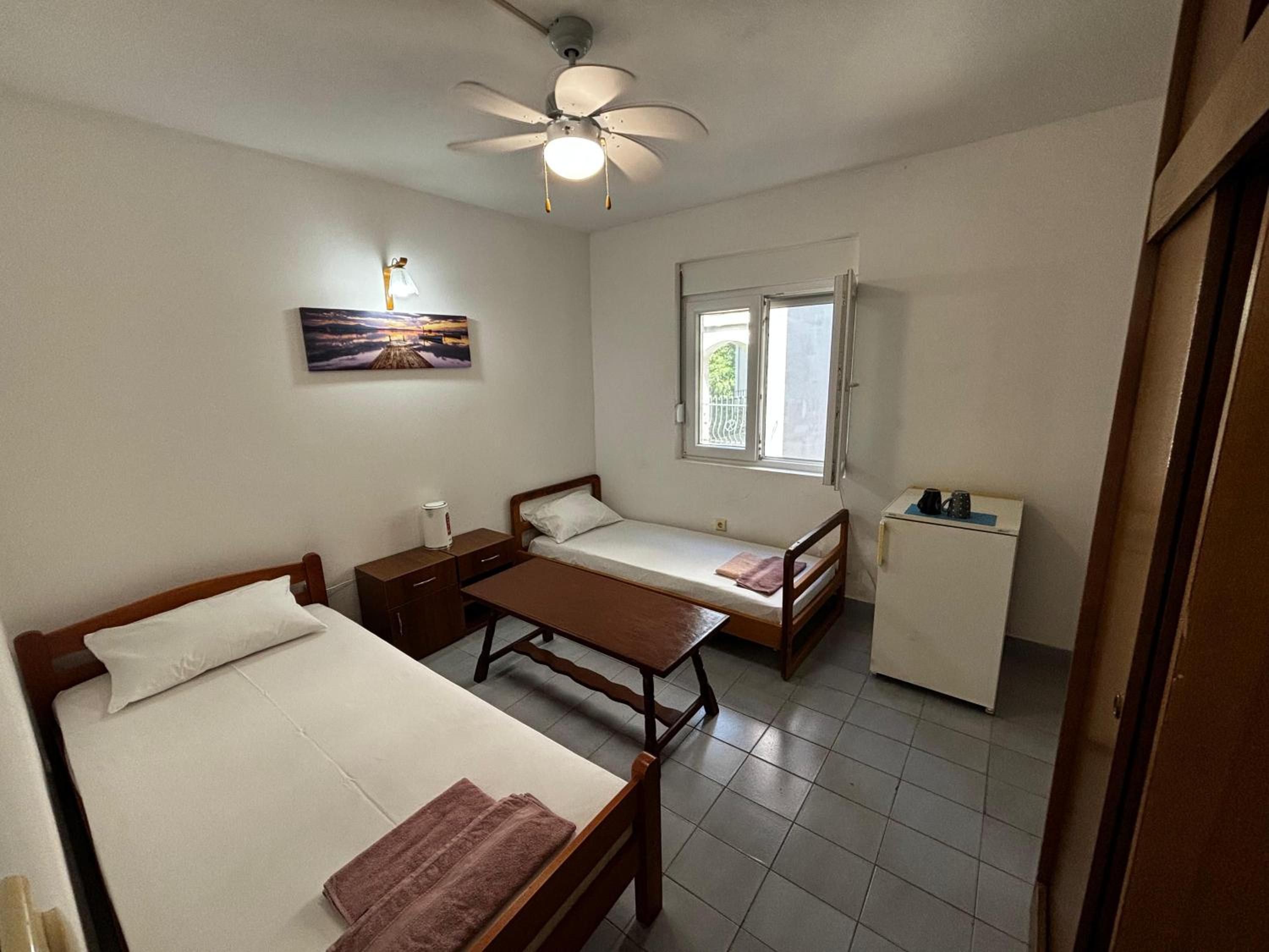 Economy Twin Room