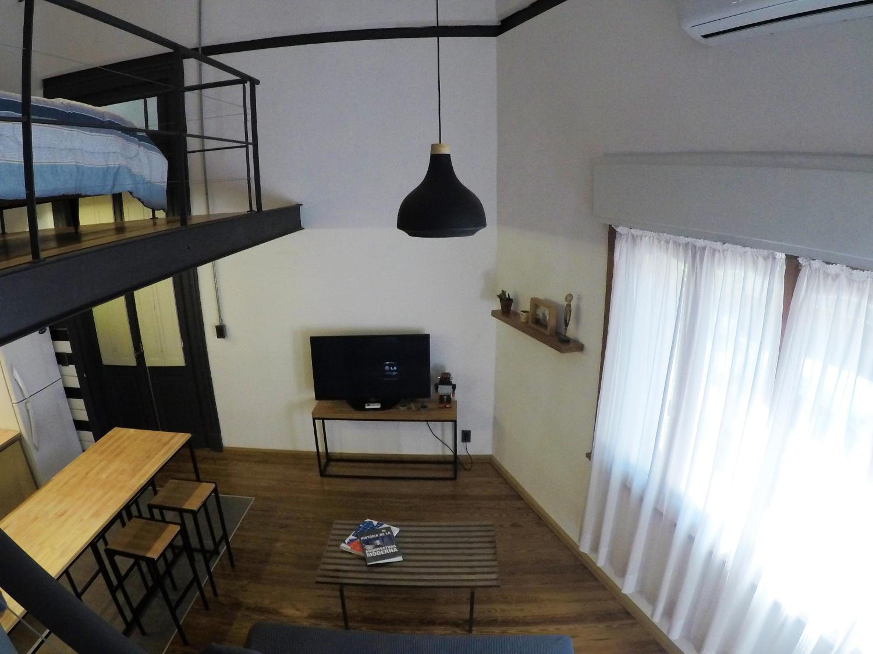 One-Bedroom Apartment photo 2