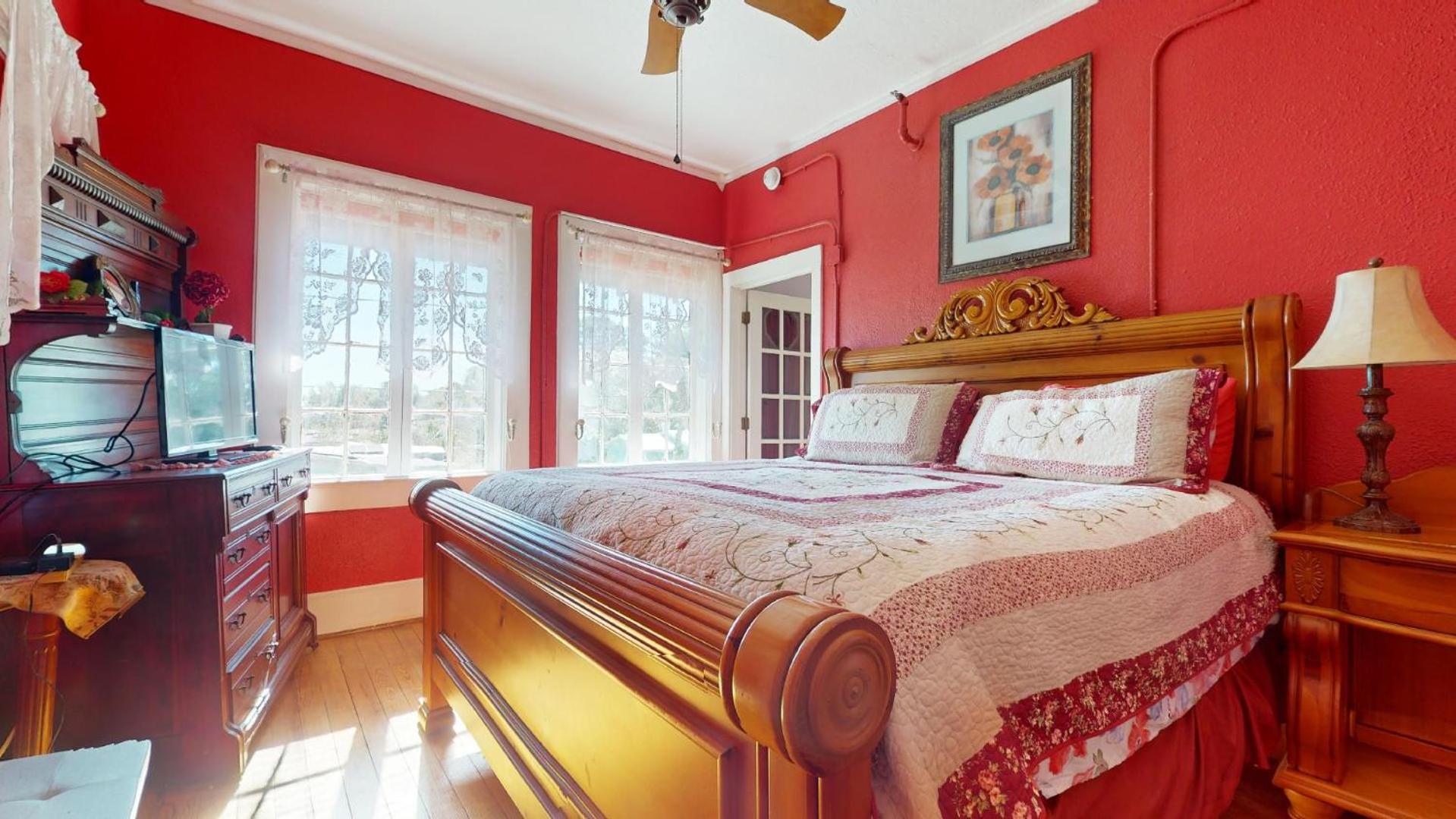 King Room with Balcony photo 1
