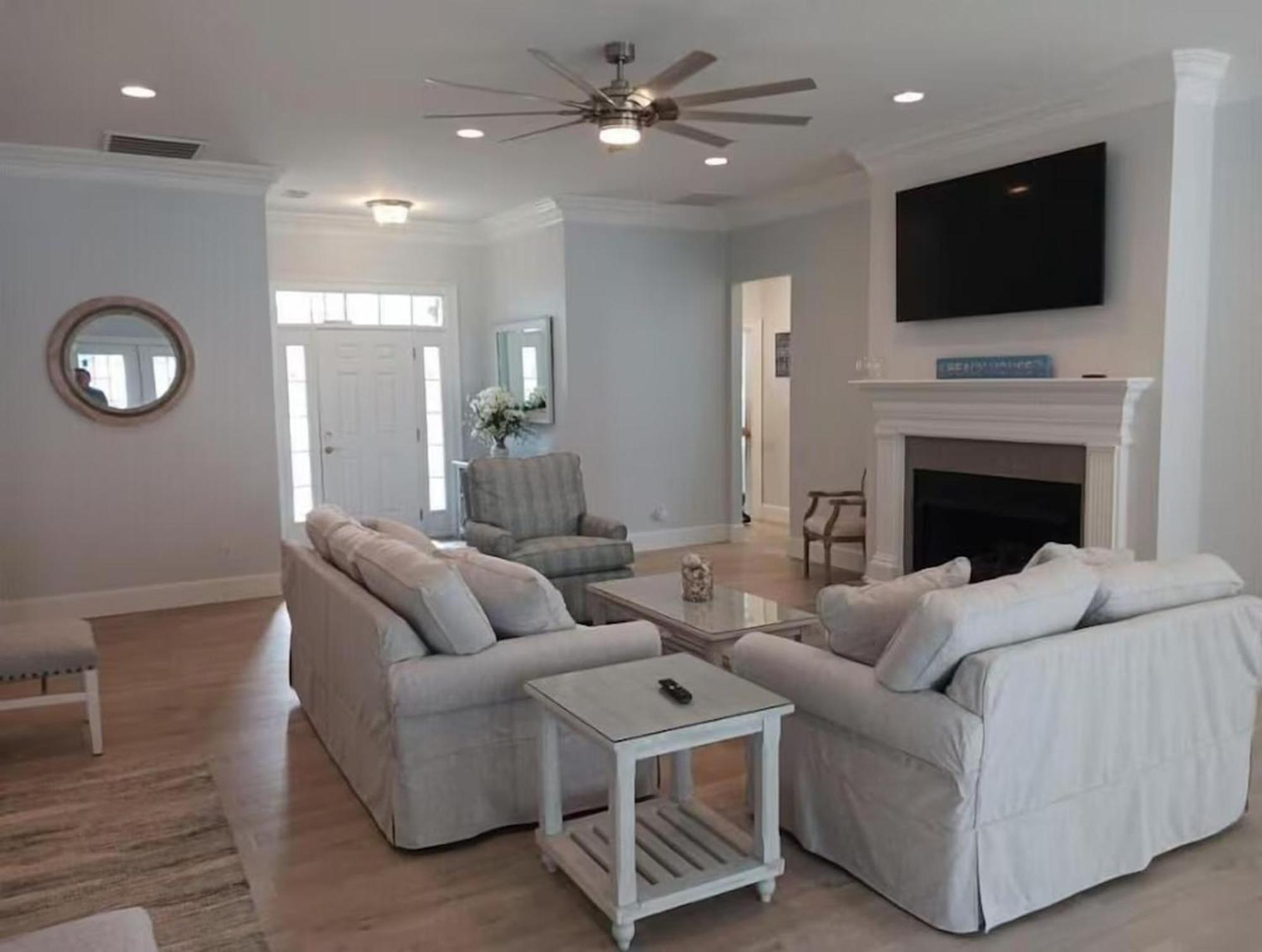 Three-Bedroom House photo 1